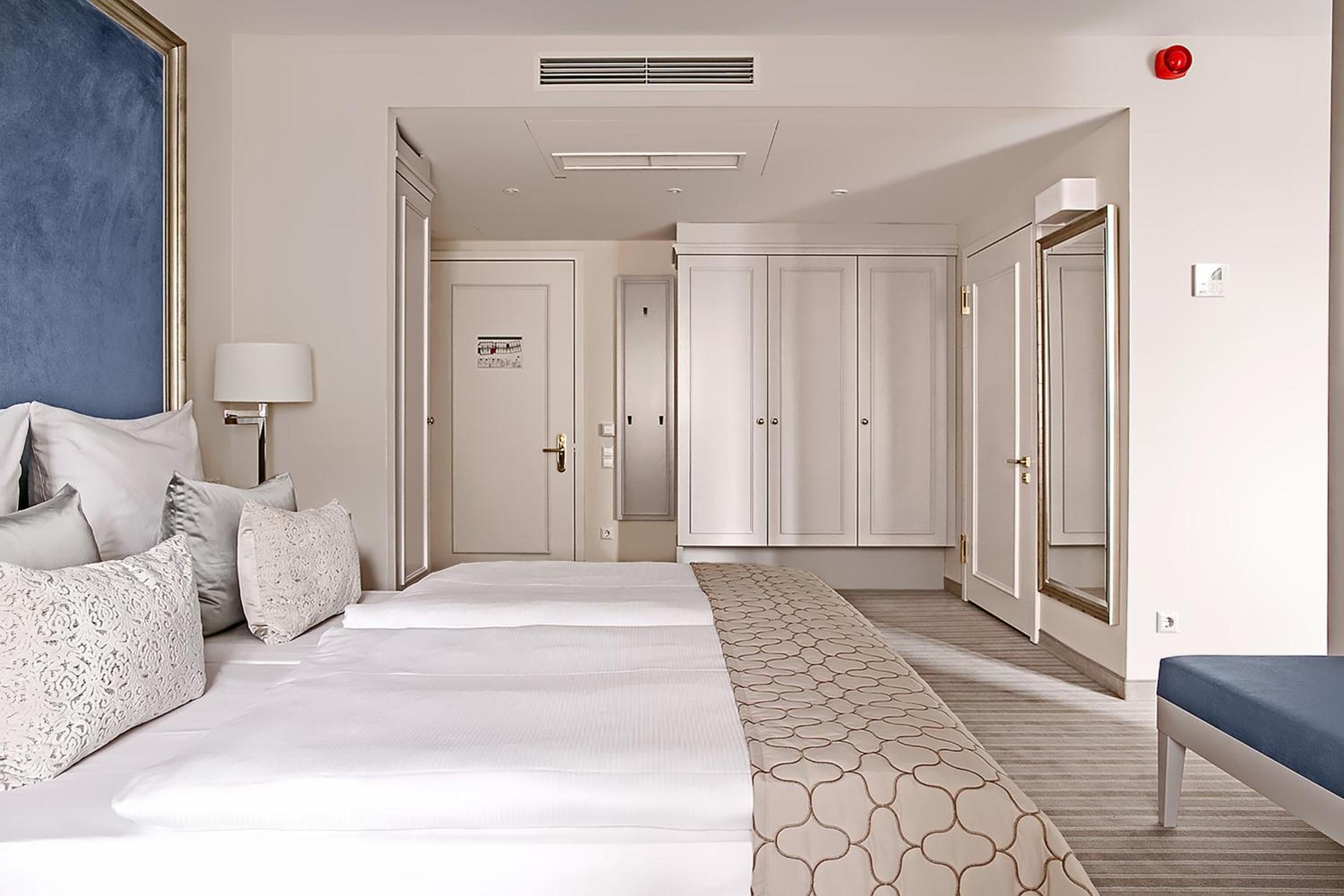 Deluxe Double Room - Photo 2