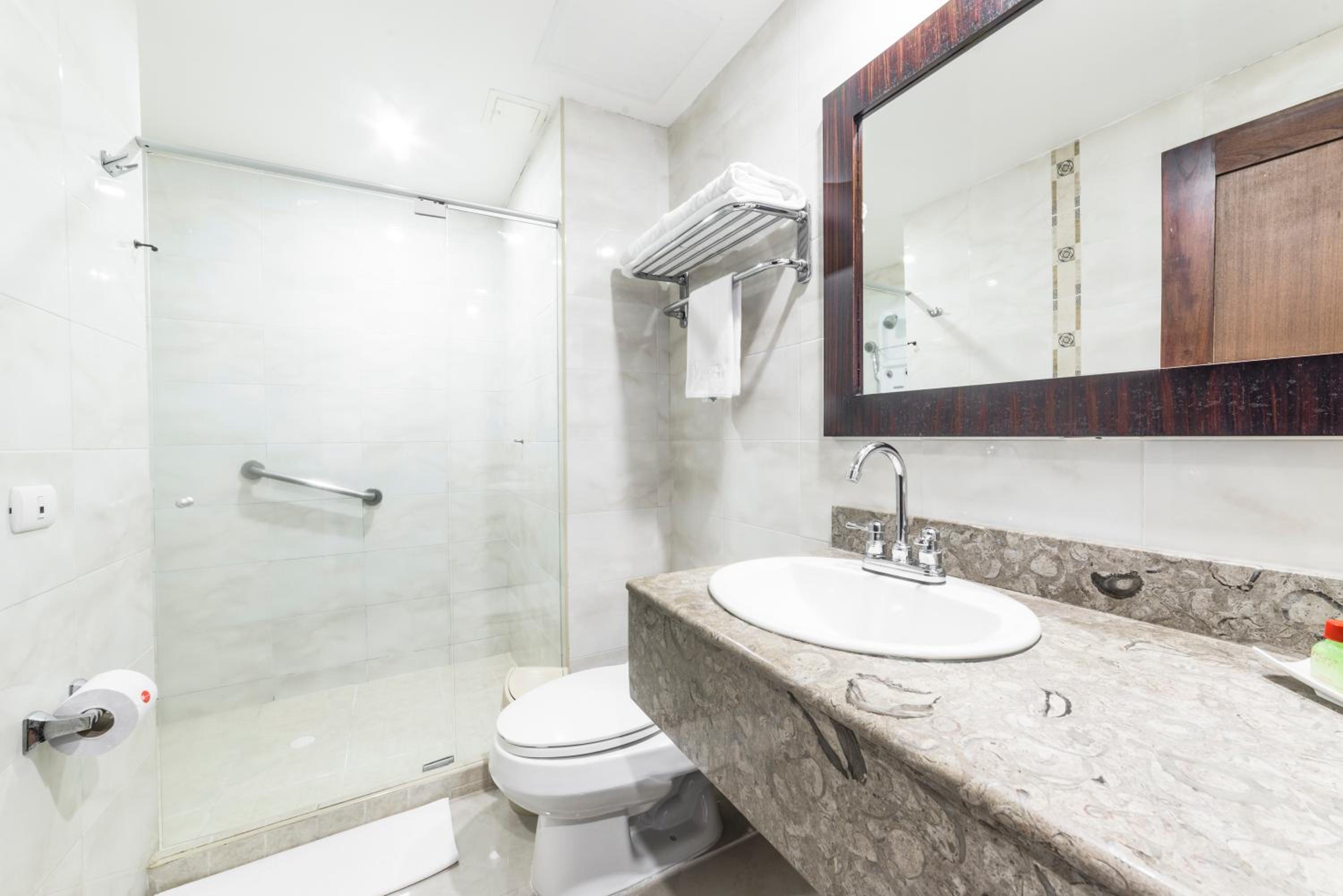 Standard Double or Twin Room photo 2