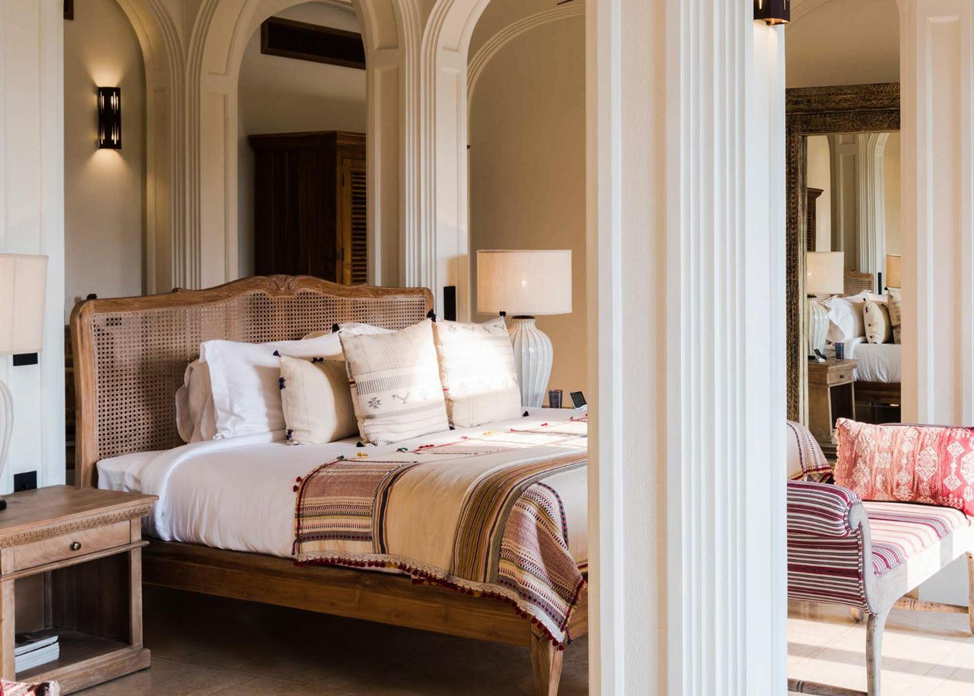 Queen Suite - Photo 1