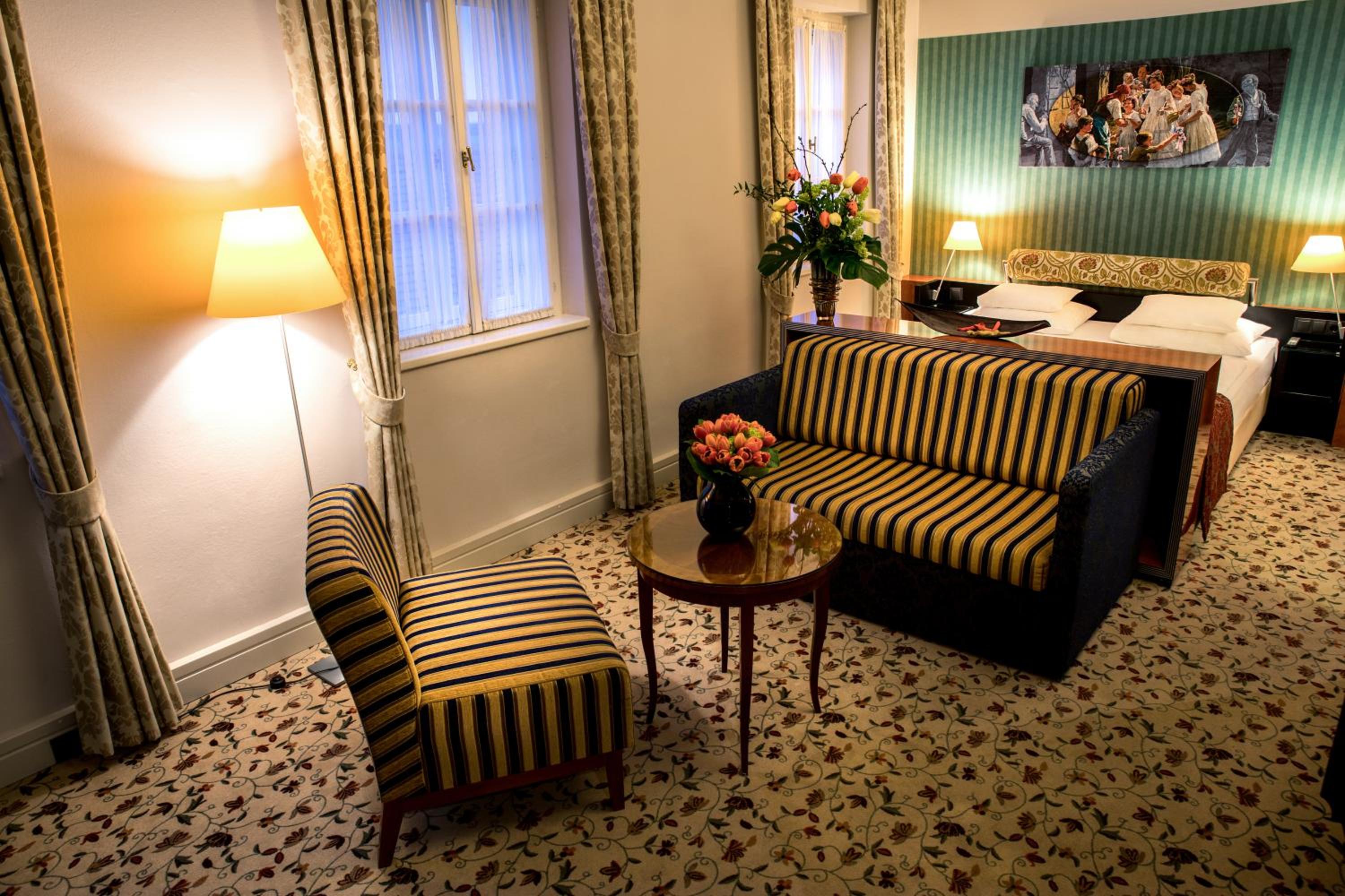 Privilege King Room photo 1