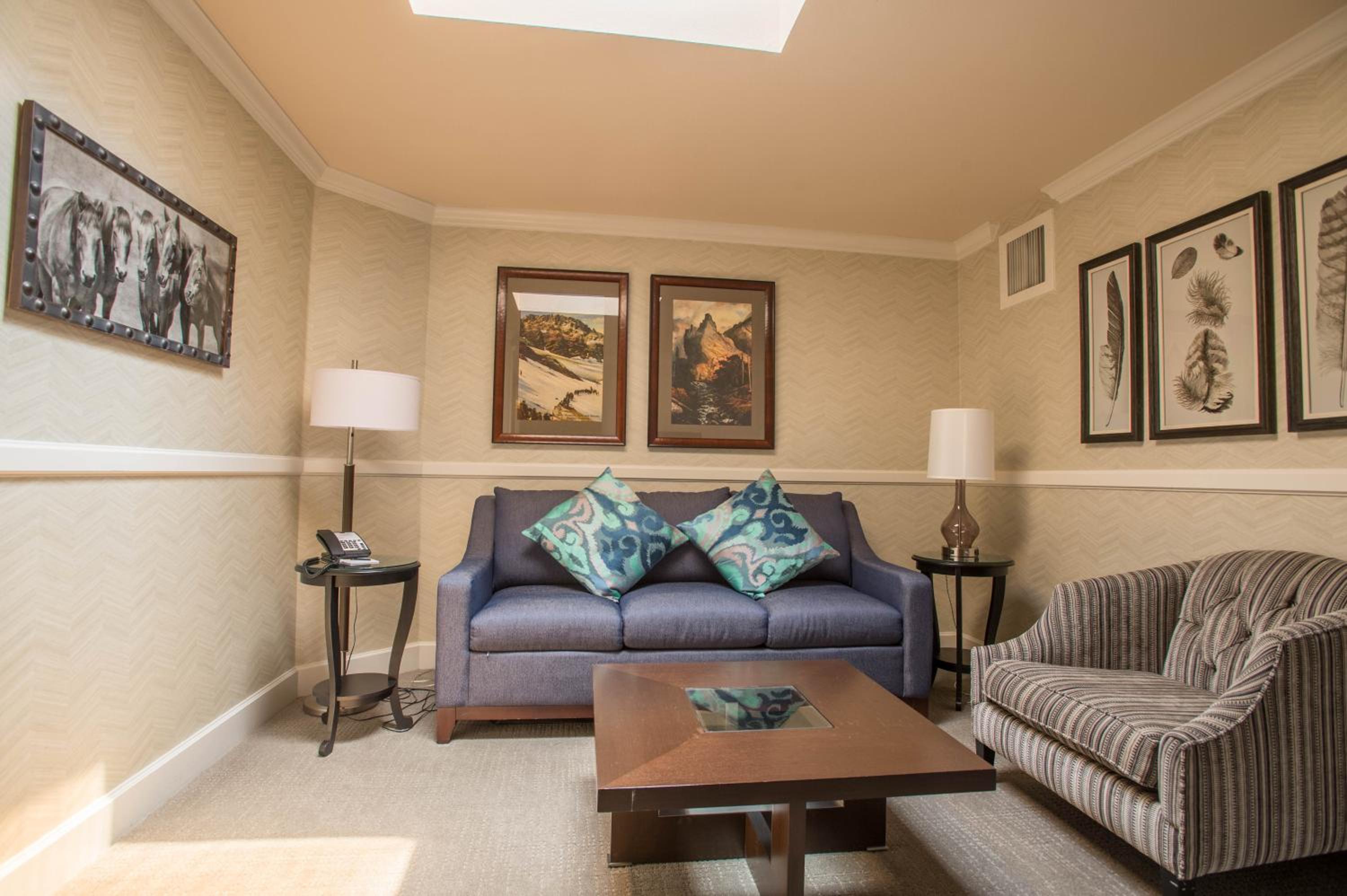North Wing King Suite - Photo 1
