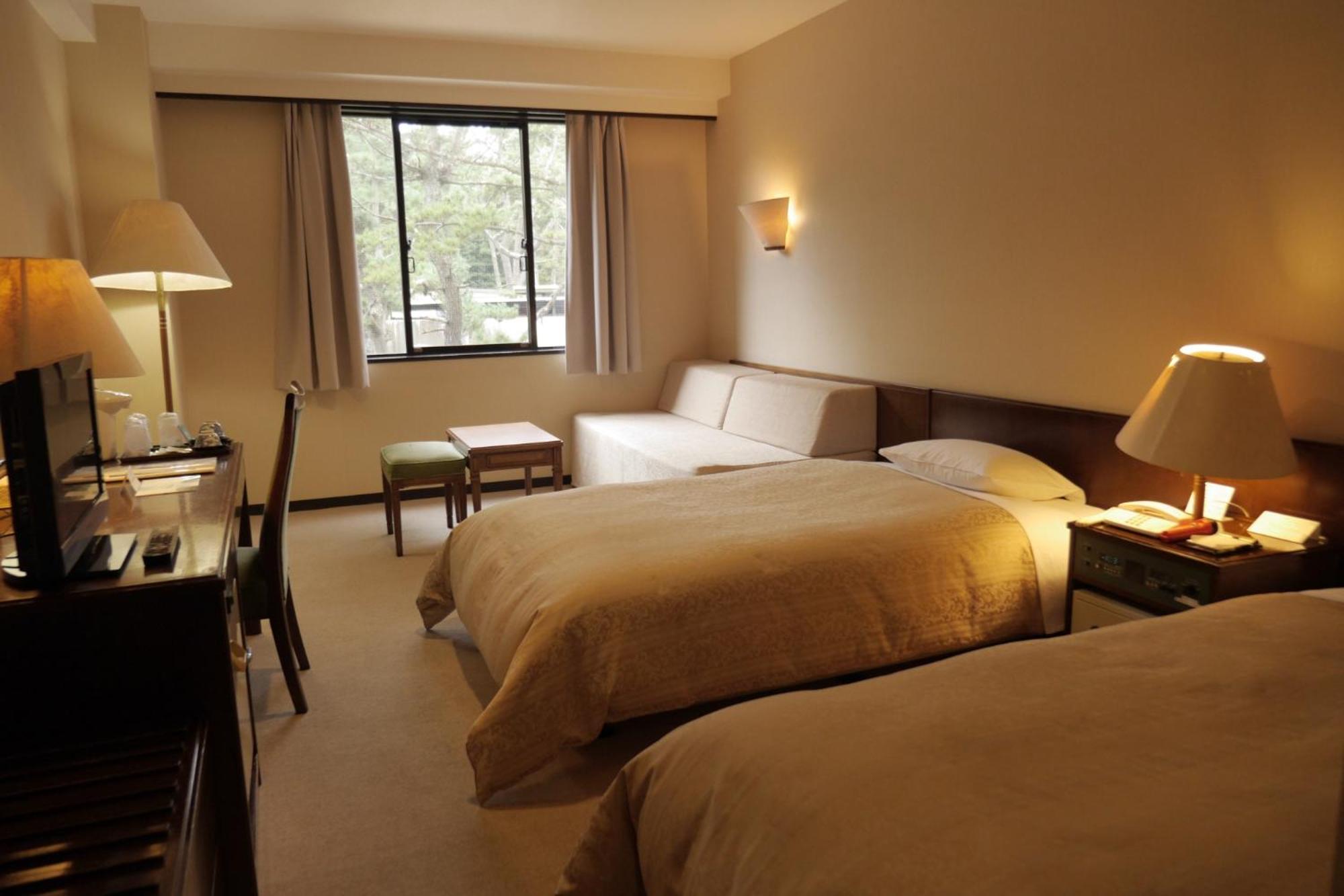 Economy Twin Room - Non-Smoking - Photo 2