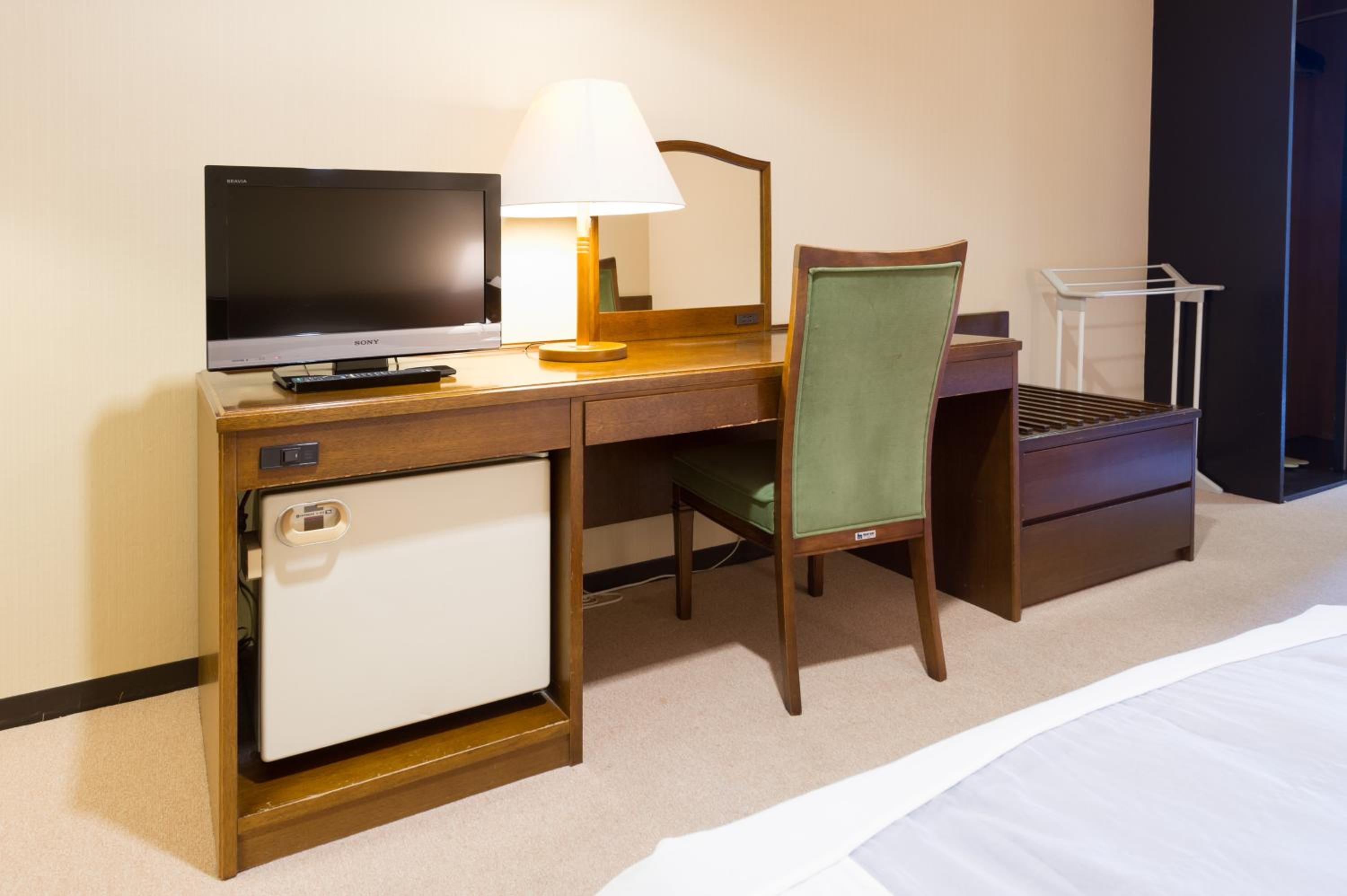 Economy Twin Room - Non-Smoking - Photo 3