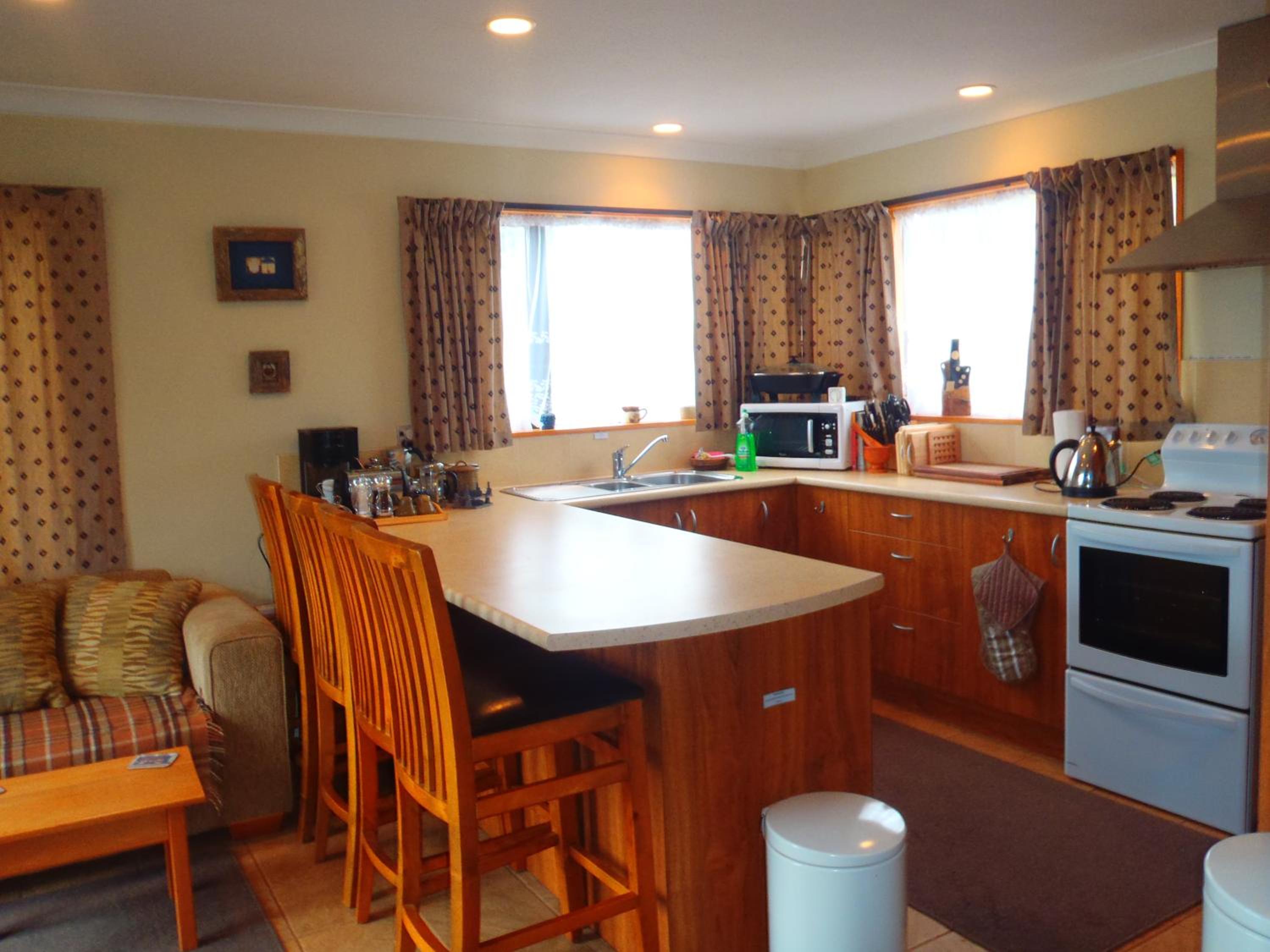 Four-Bedroom House - Photo 2