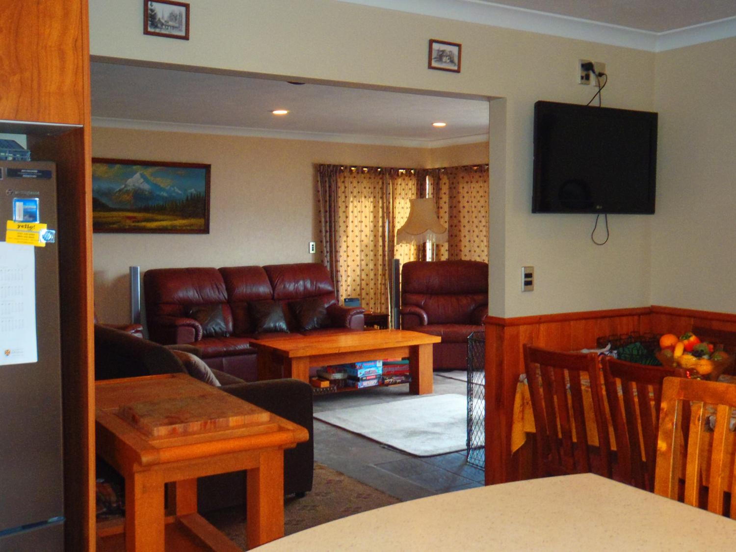 Four-Bedroom House - Photo 12