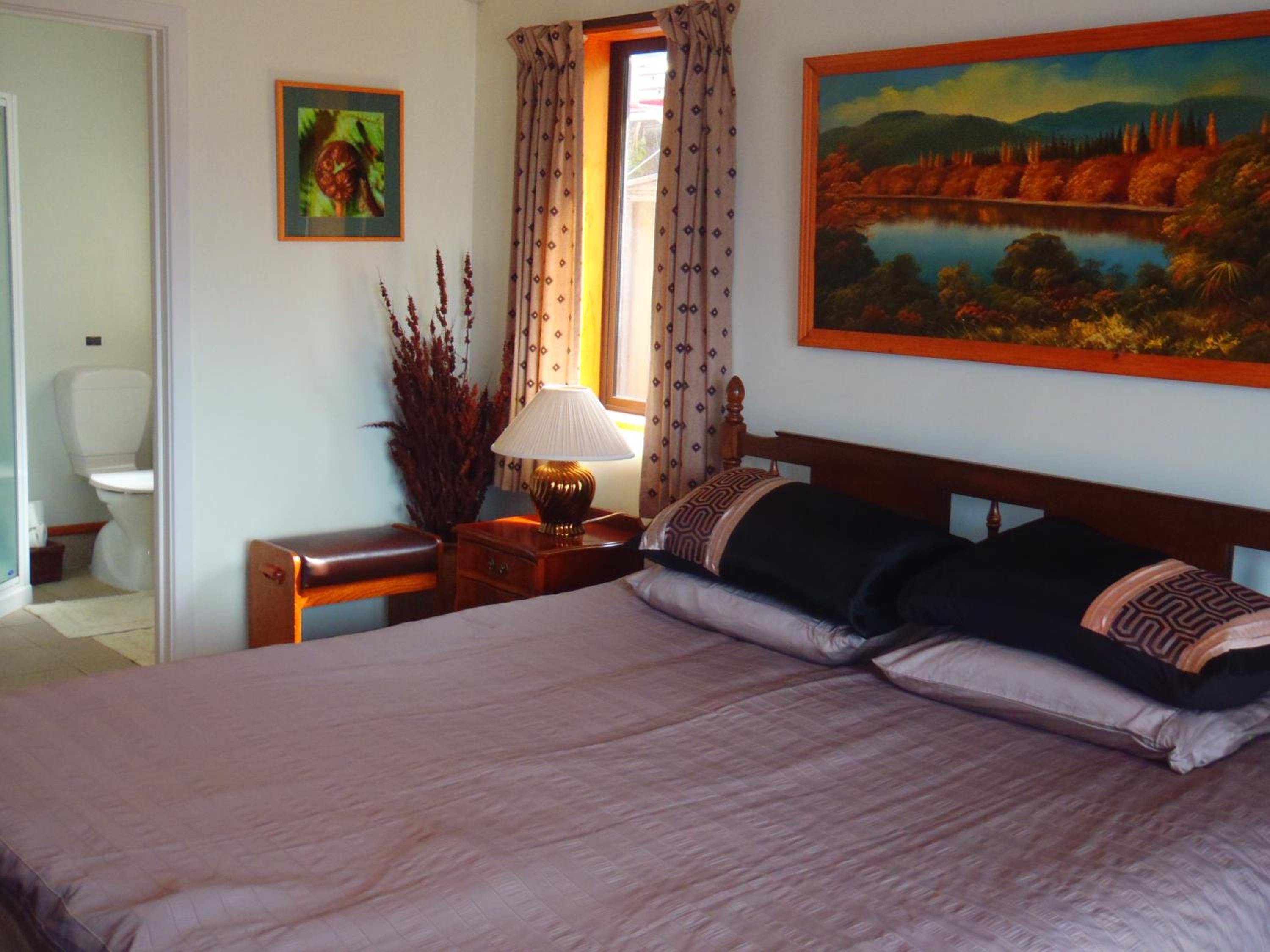 Four-Bedroom House - Photo 10