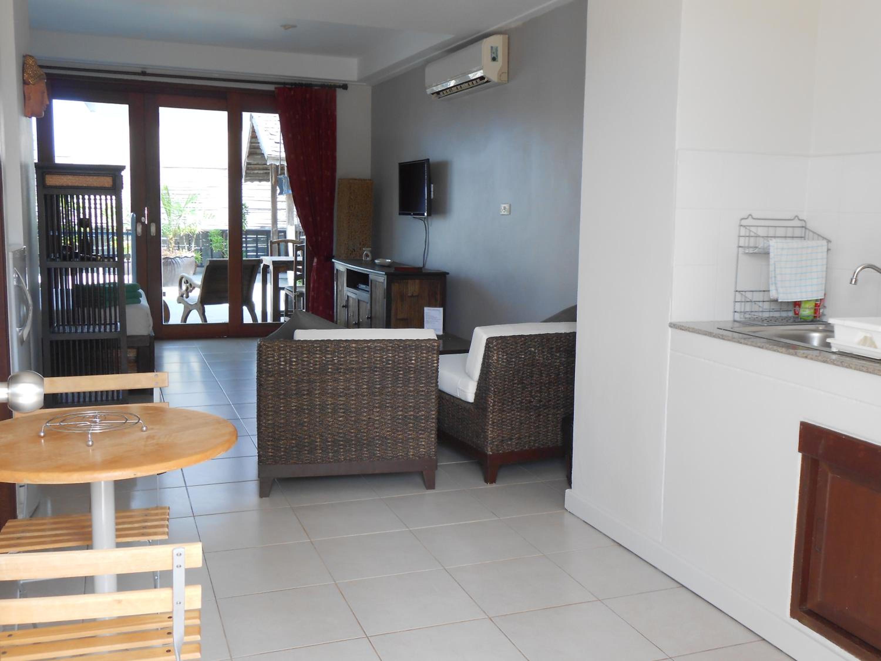 Studio Apartment photo 1