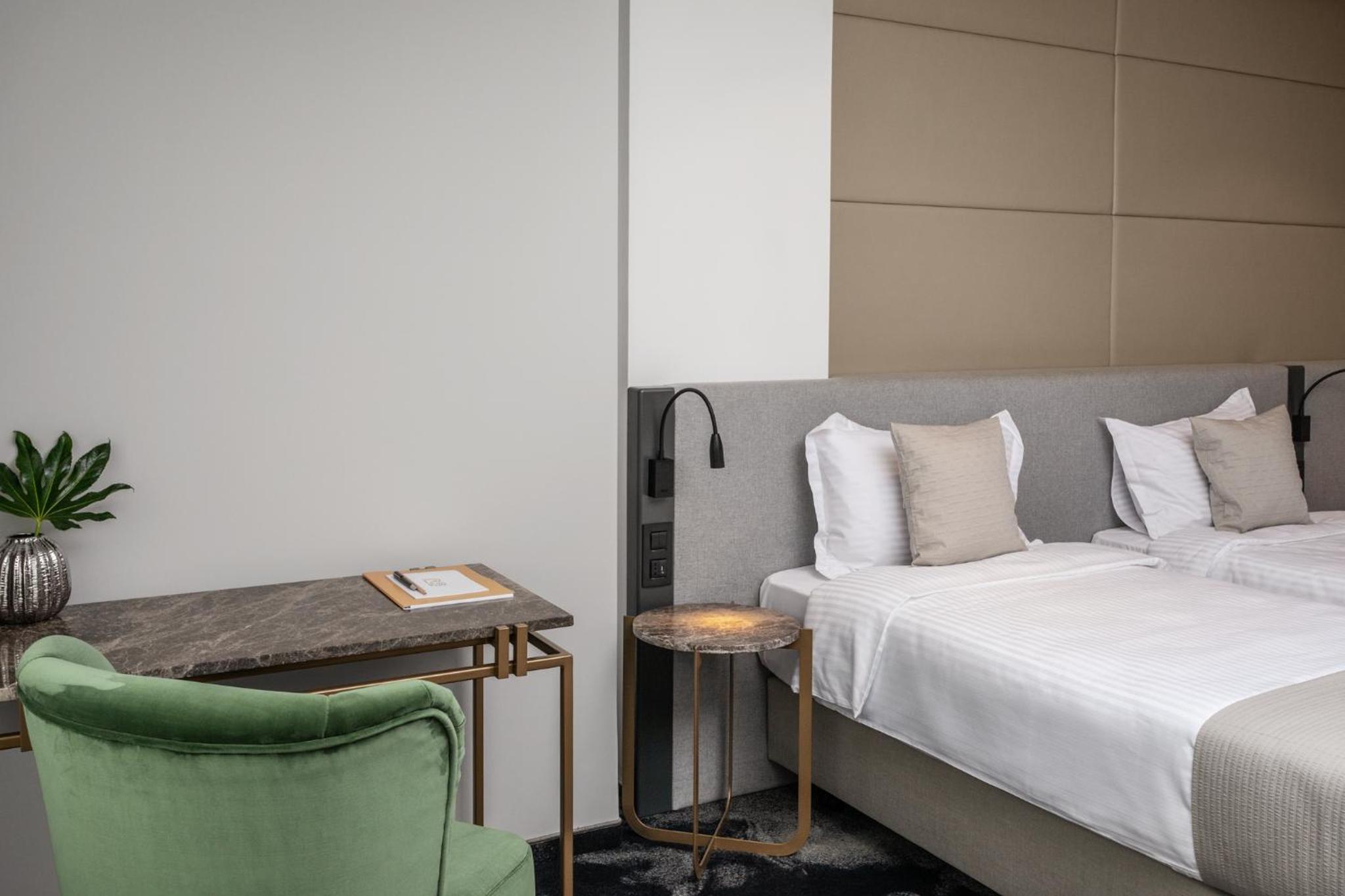 Standard Twin Room photo 3