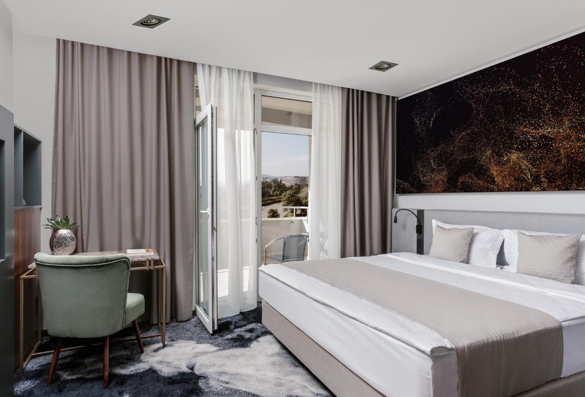 Double Room with Balcony photo 1