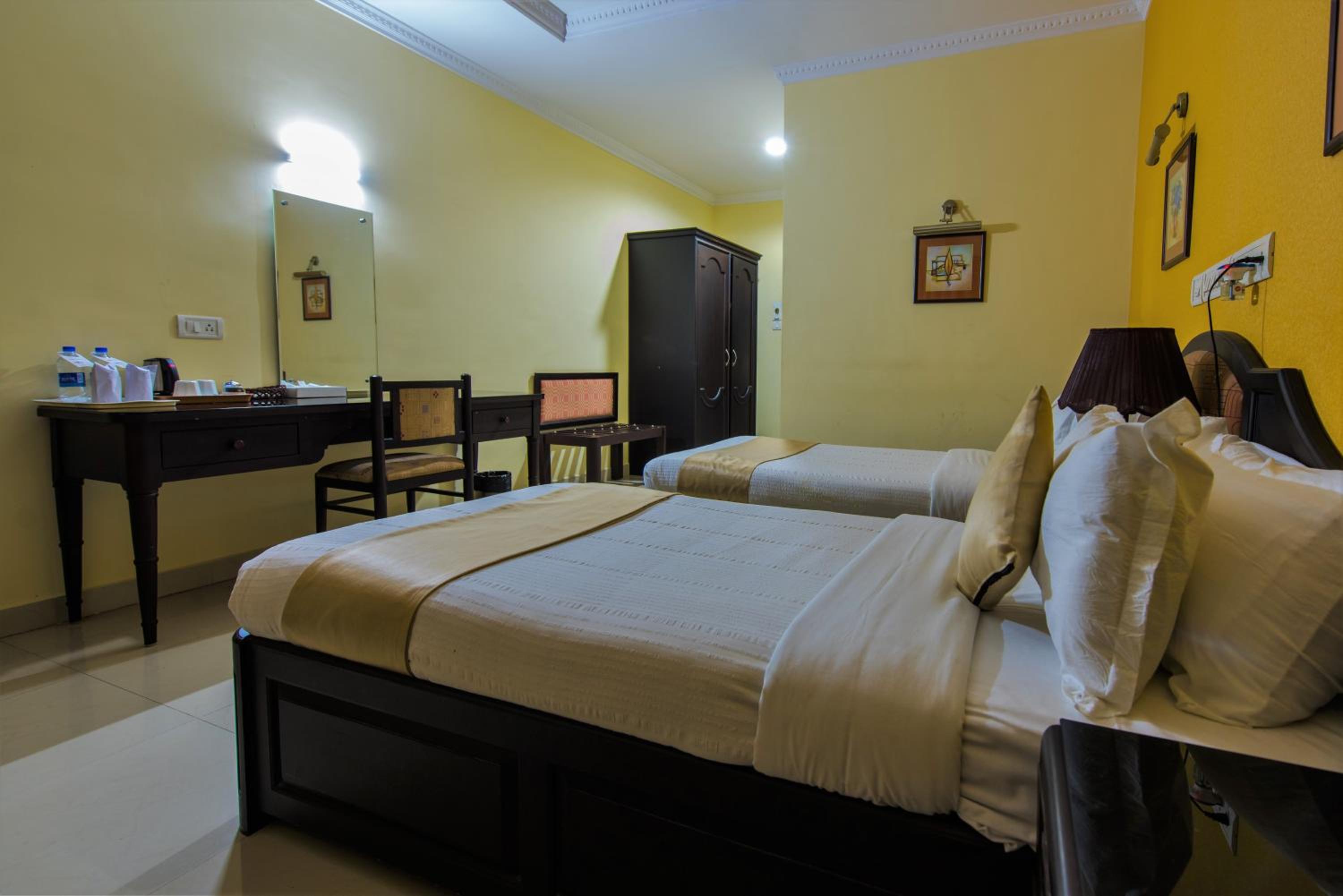 Standard Double Room - Photo 2