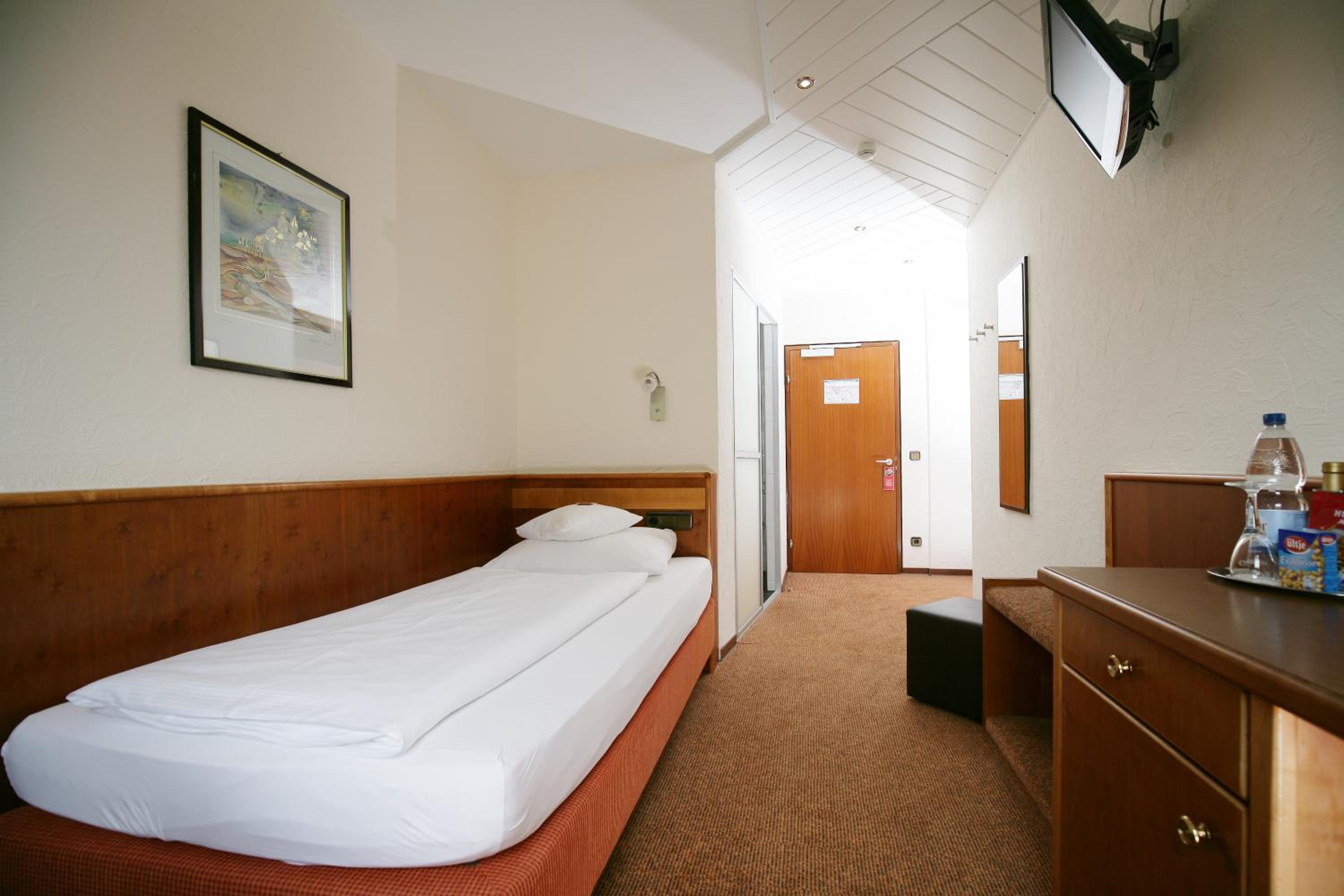 Comfort Single Room with Balcony photo 3