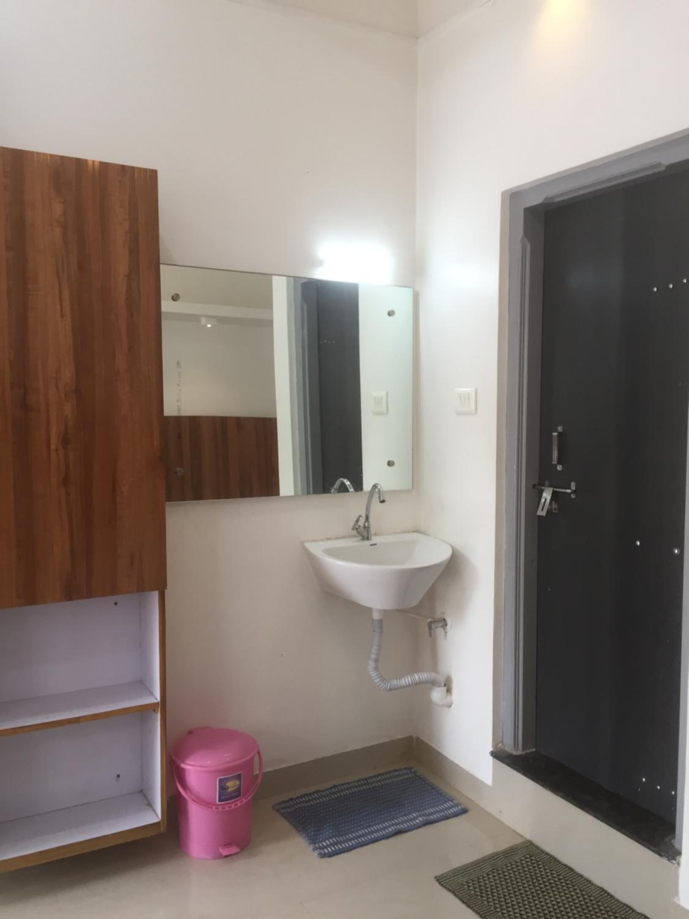 Standard Triple Room - Photo 12