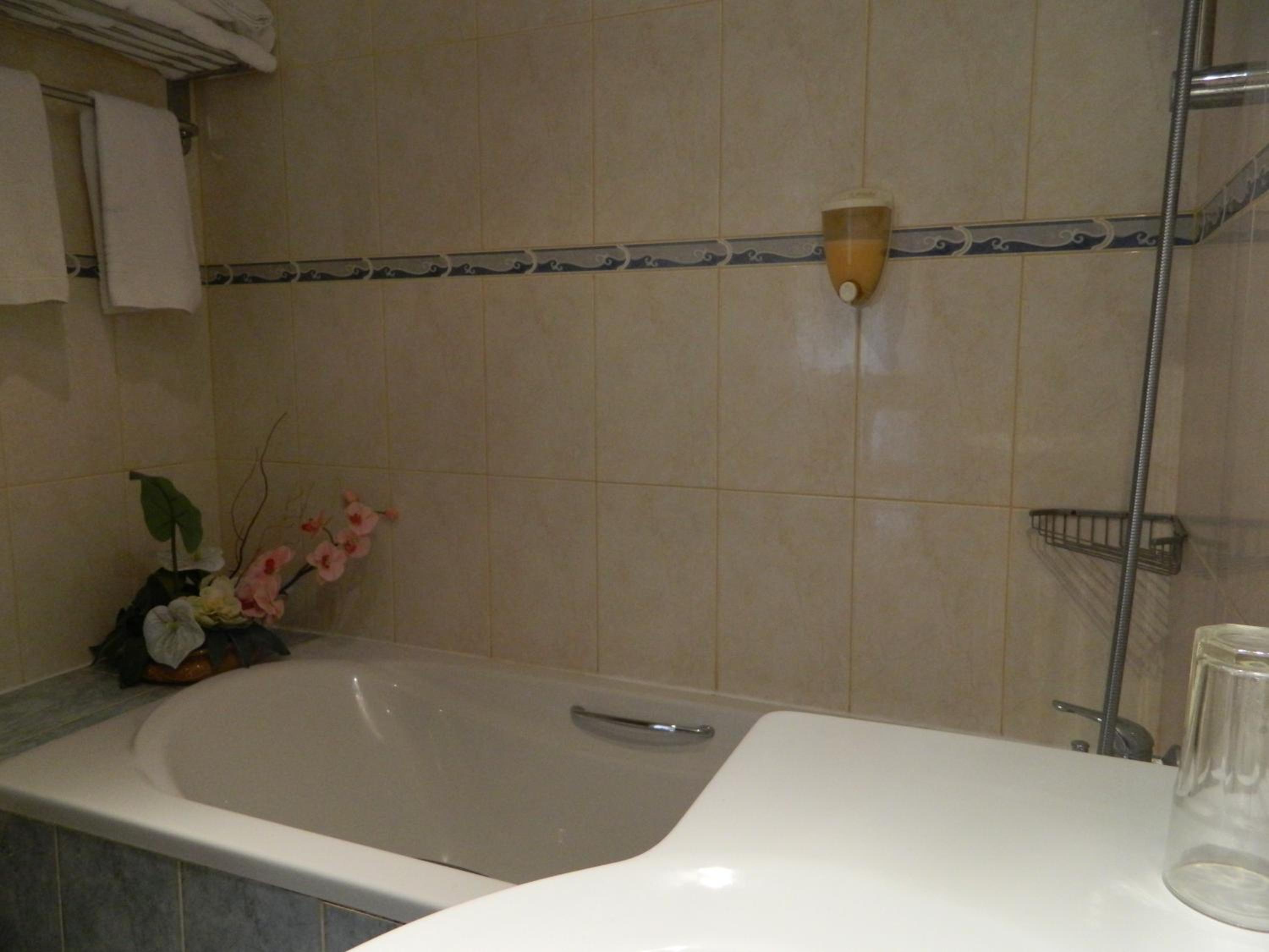 Double or Twin Room — the supplier's photographs — photo 4