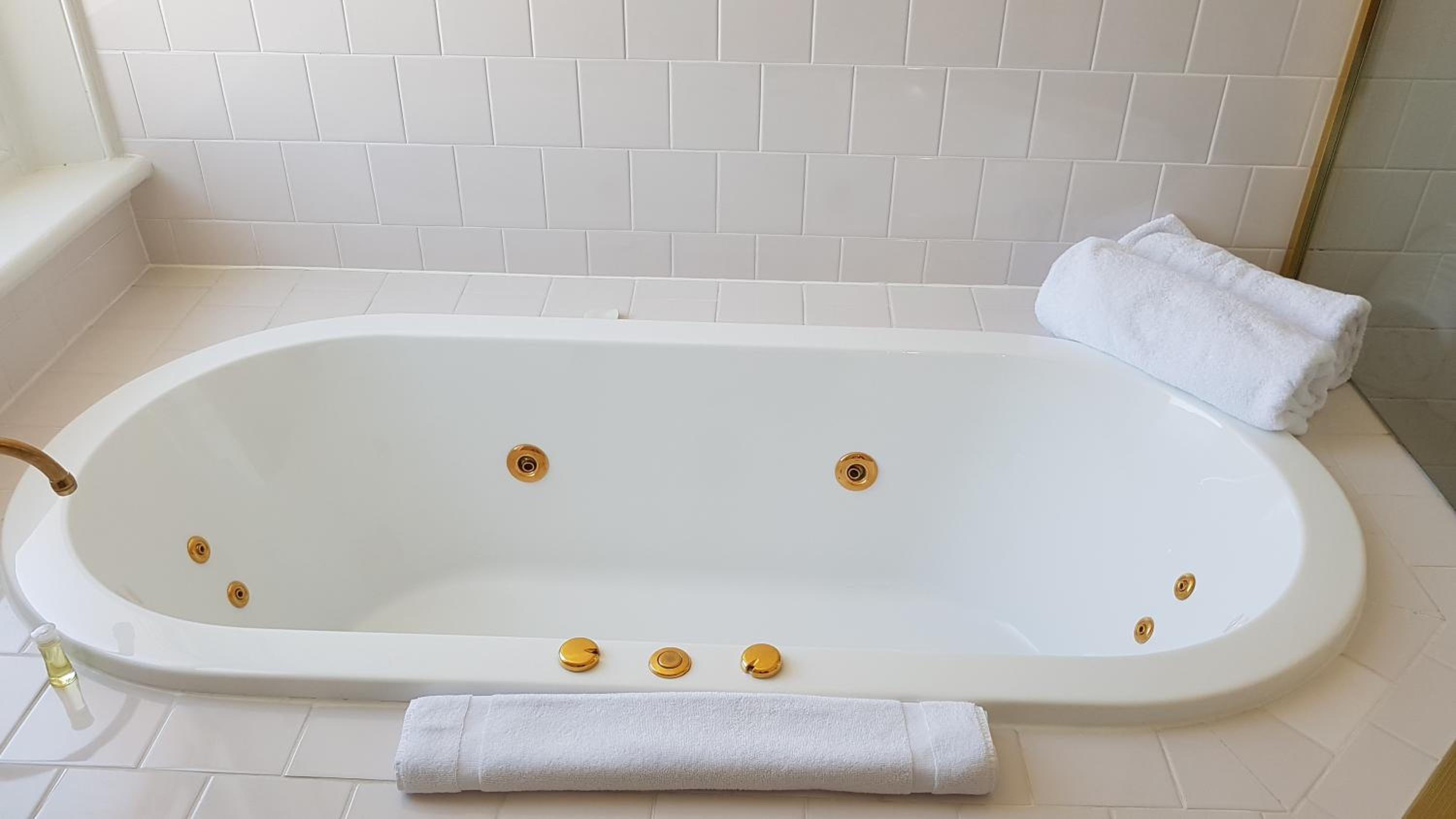 Deluxe Heritage Spa Room photo 3
