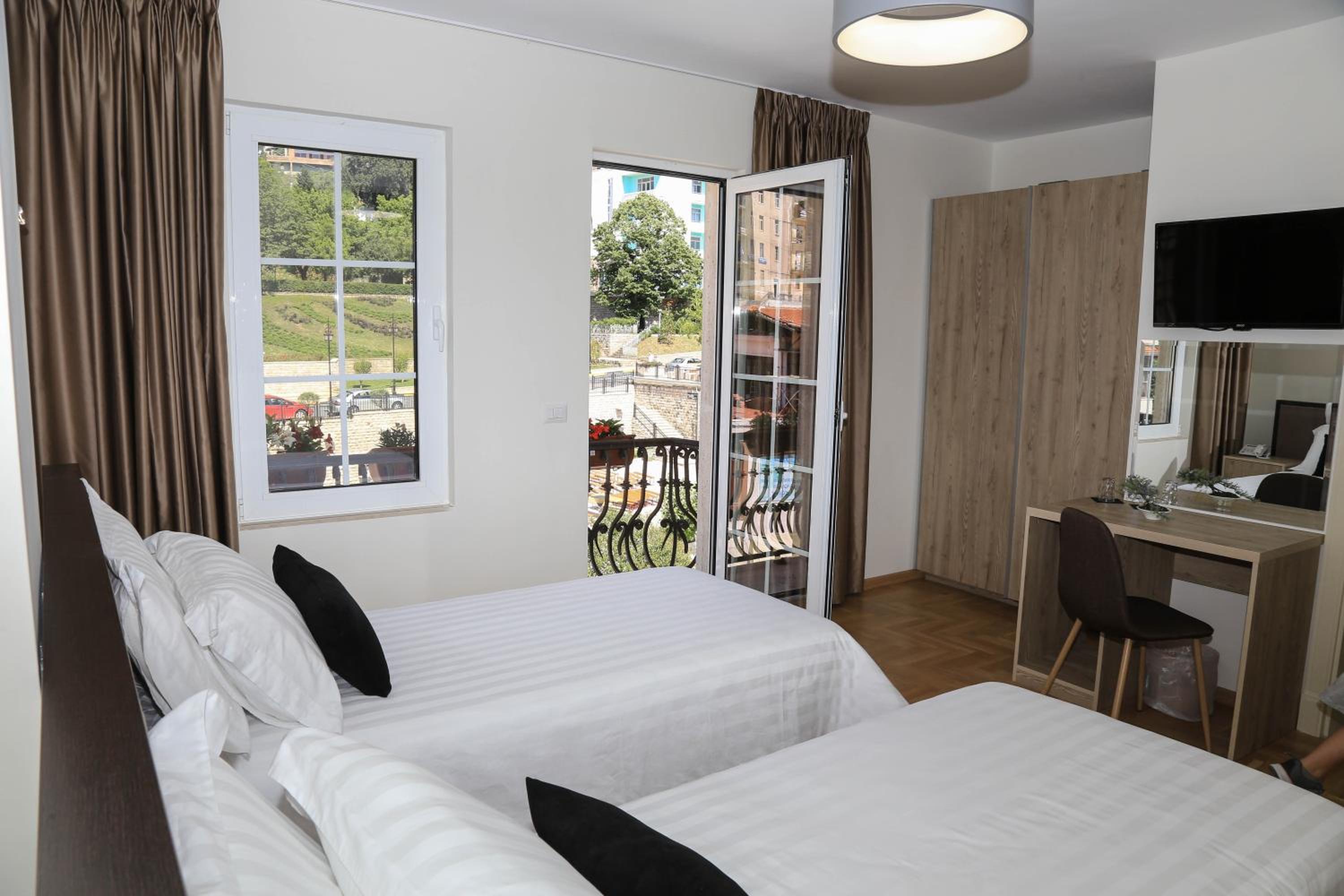 Twin Room with Extra Bed