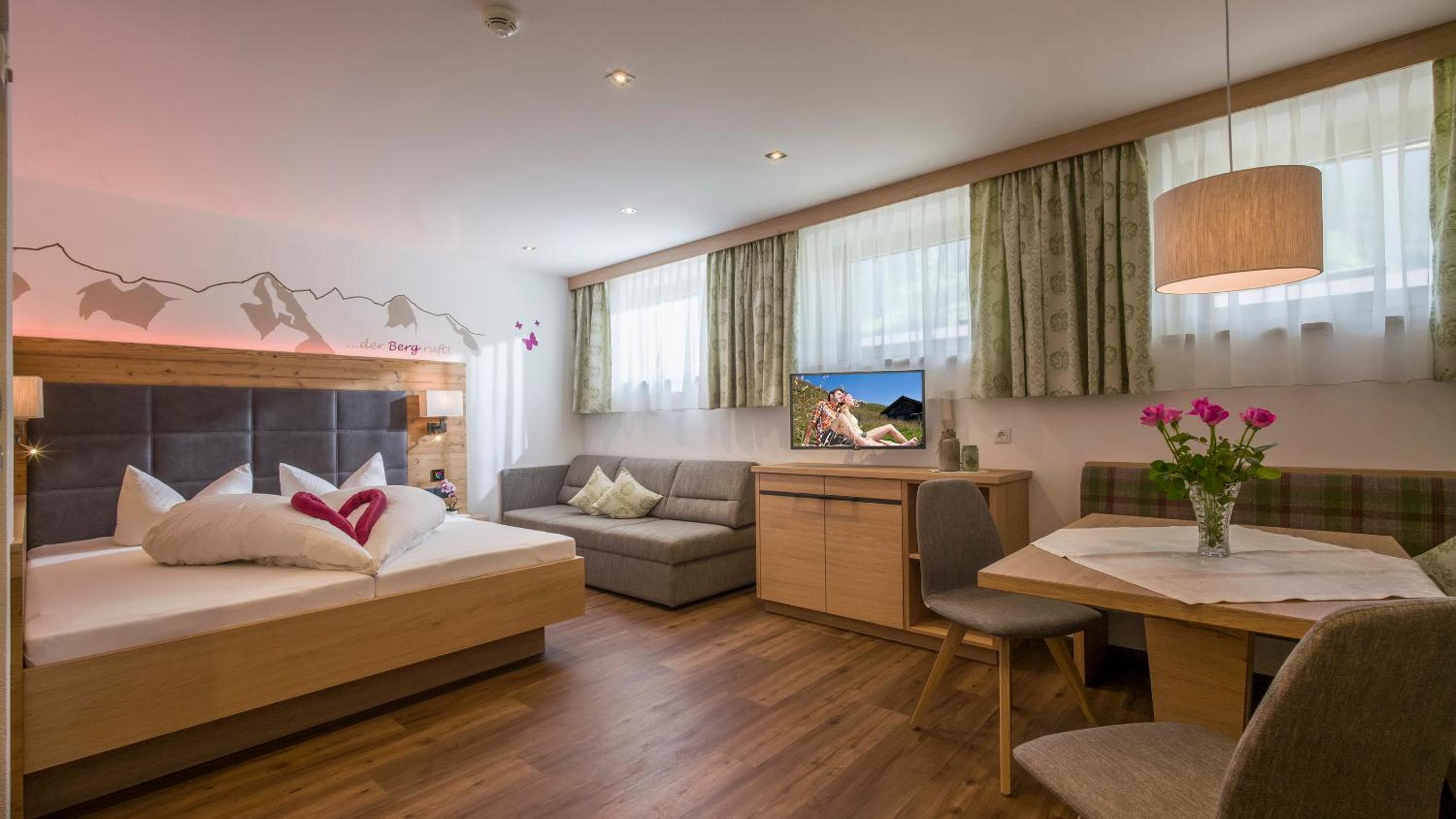Studio Apartment photo 1