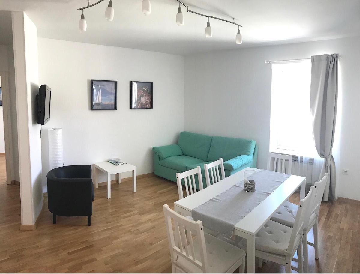 Apartment with Sea View - Photo 10