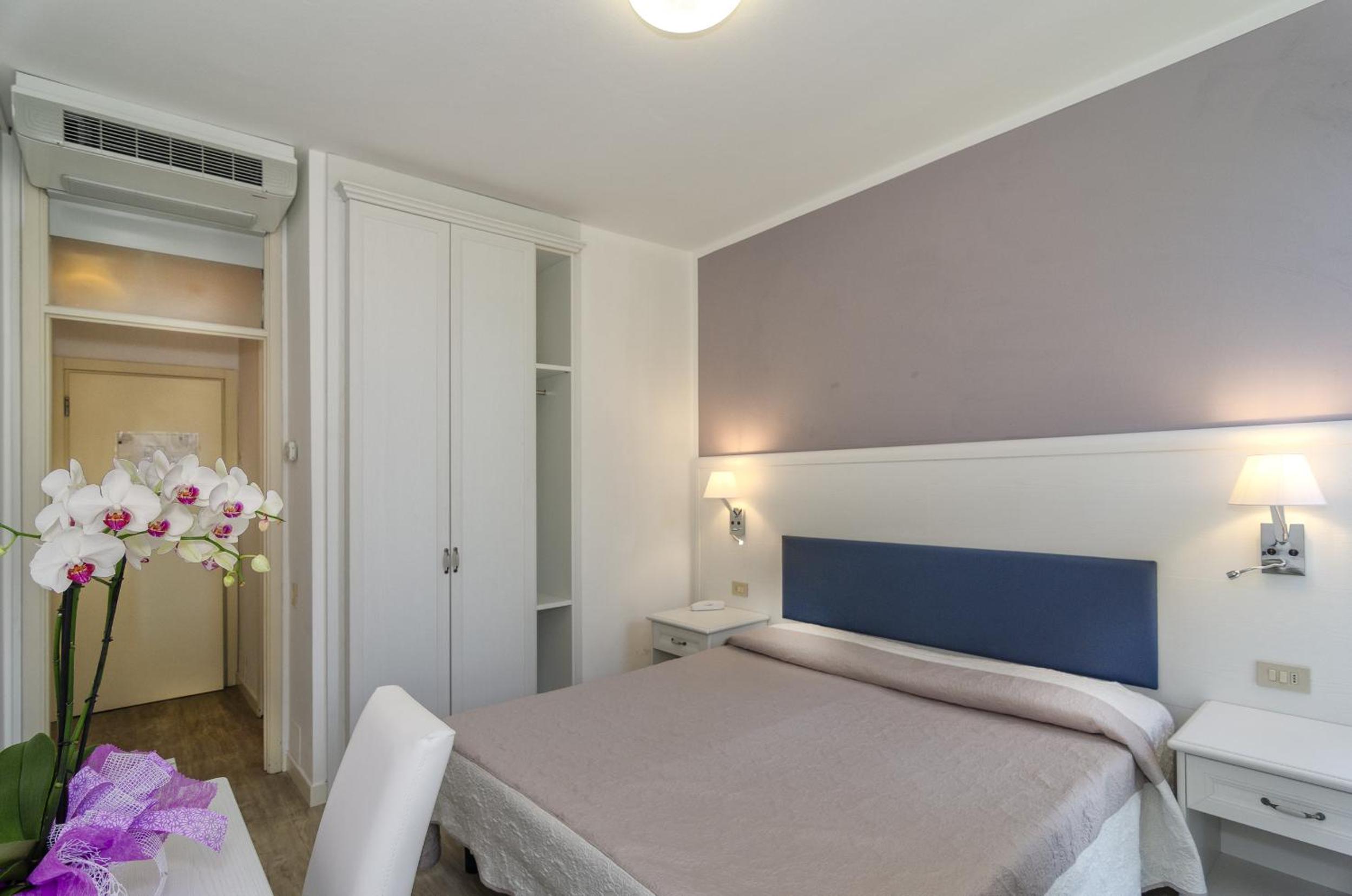 Double or Twin Room photo 1