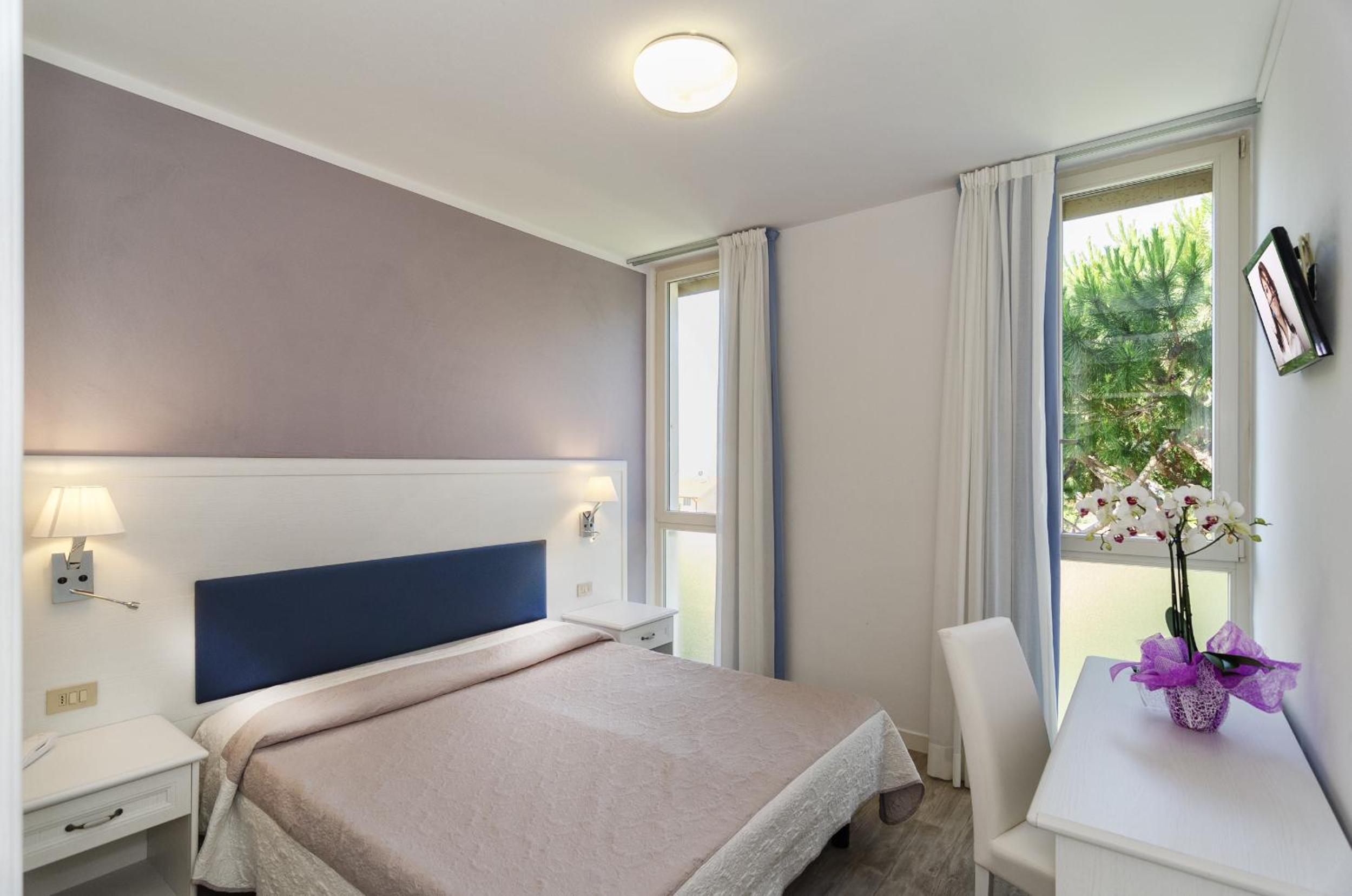 Double or Twin Room photo 2