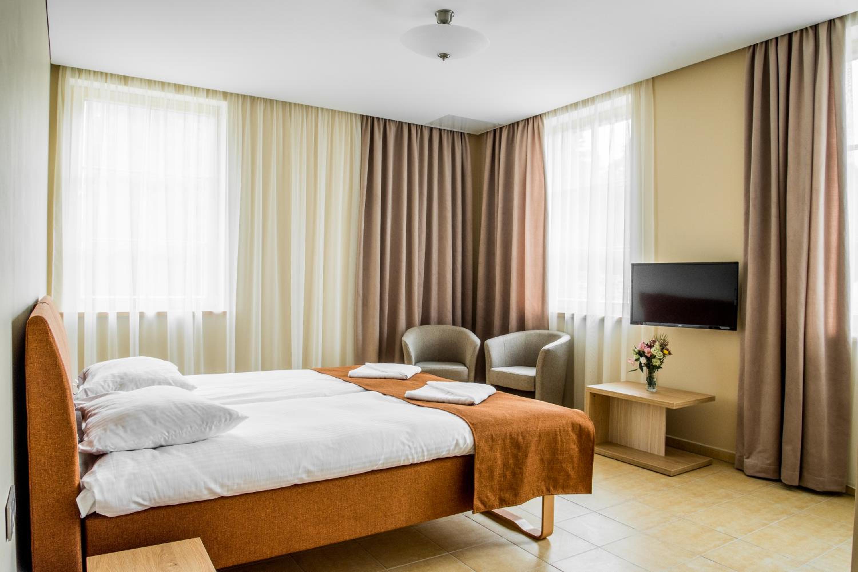 Large Double Room