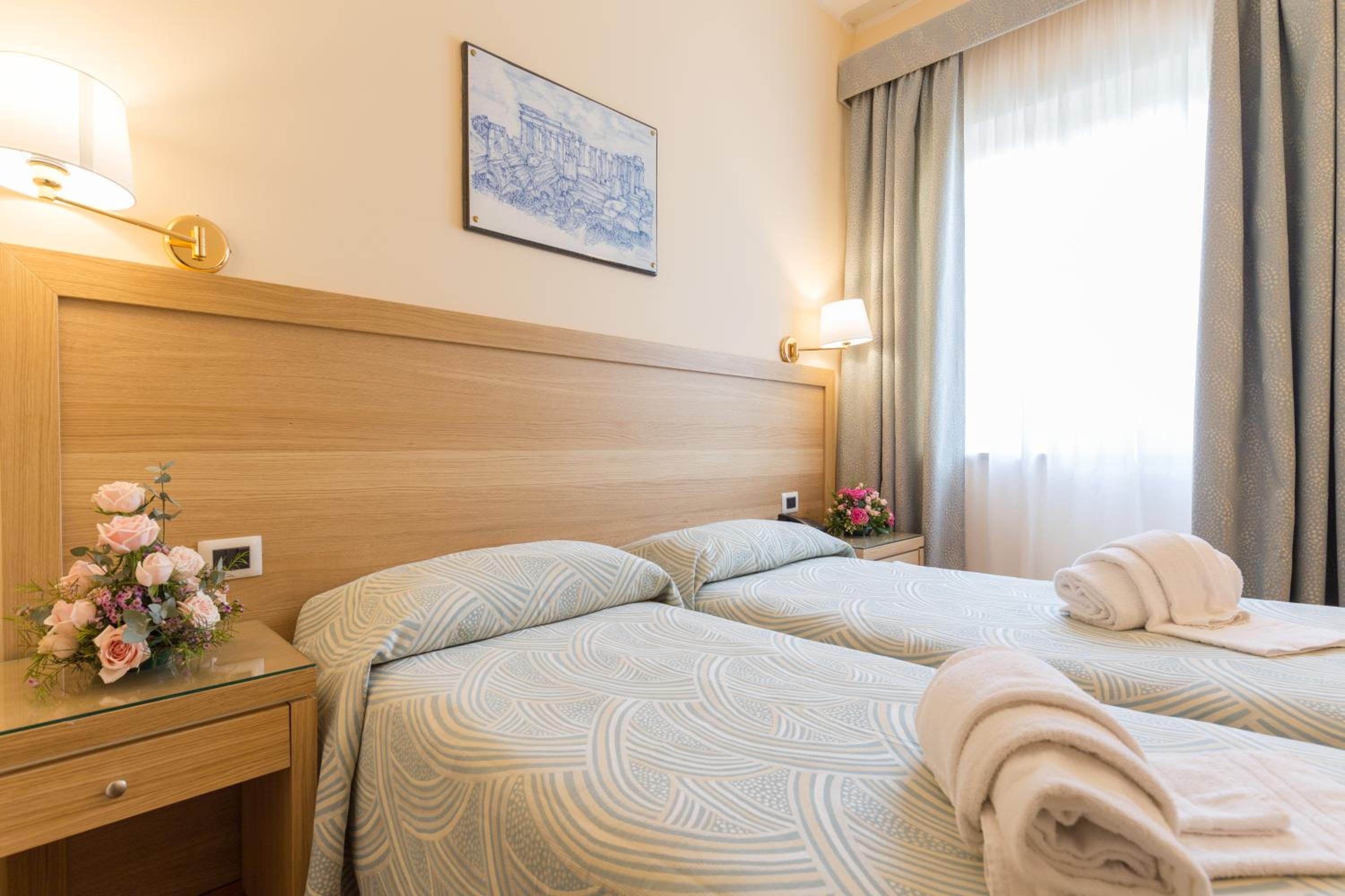 Classic Double or Twin Room - Photo 2