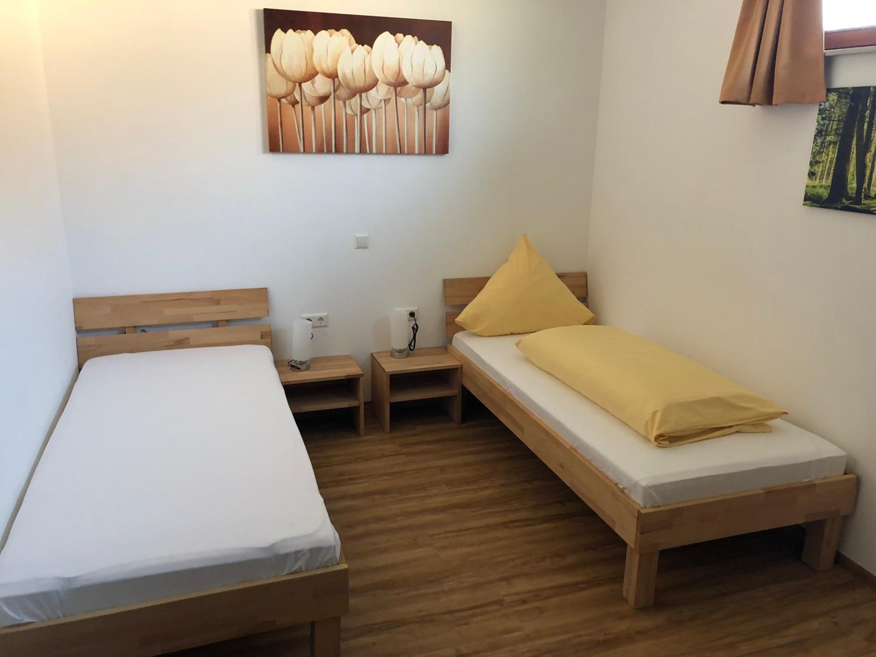 Budget Double Room - Photo 3