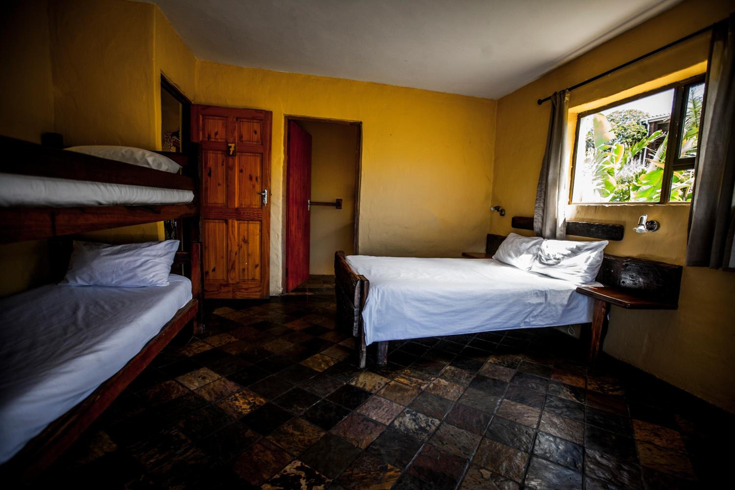 Double or Twin Room with Private Bathroom photo 2