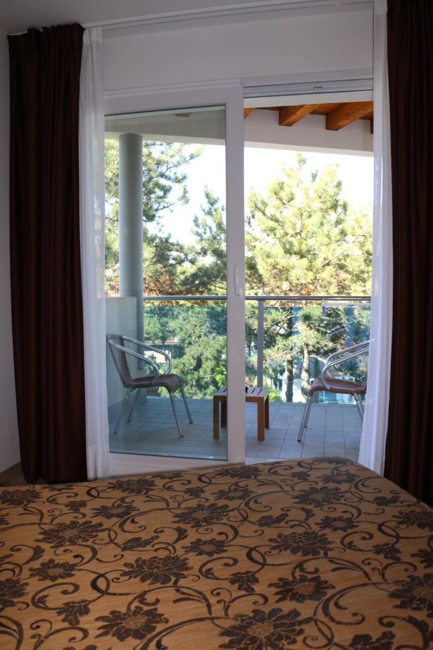 Deluxe Double Room - Photo 9