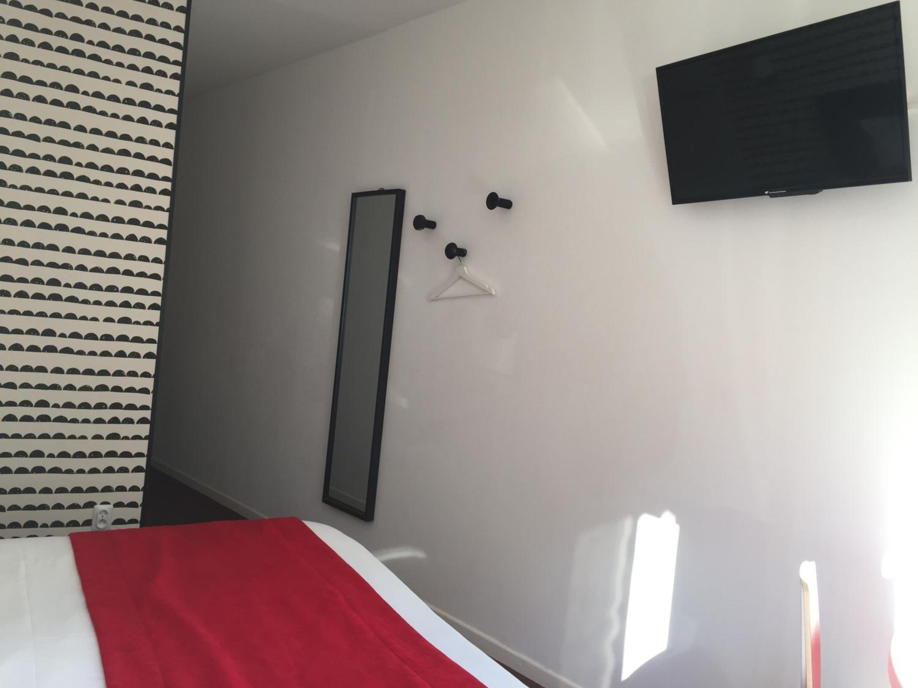Double Room - Photo 5