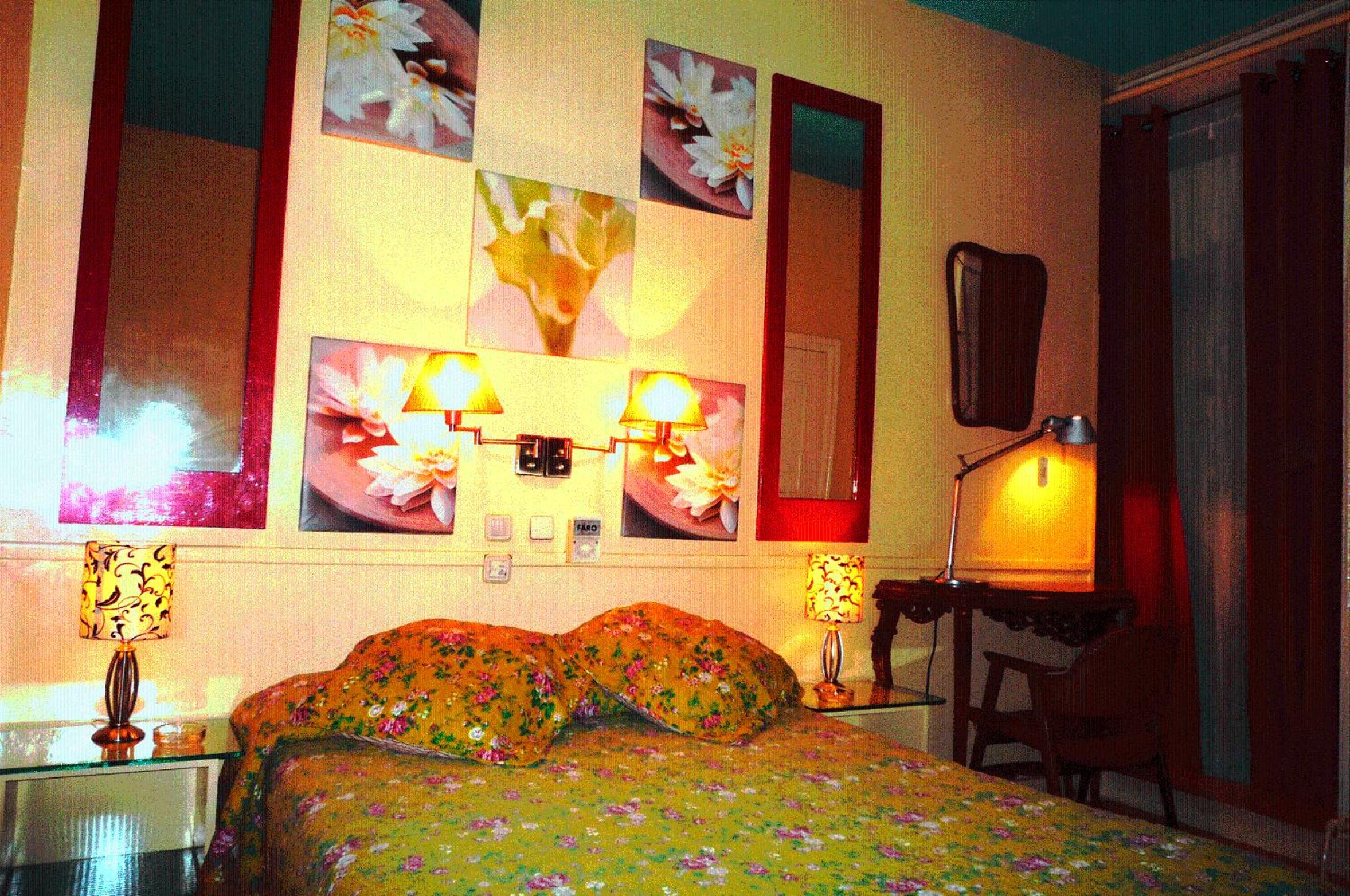 Double Room thumbnail 6