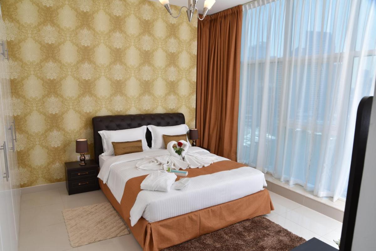 Deluxe Two Bedroom Apartment with Full Marina View photo 3