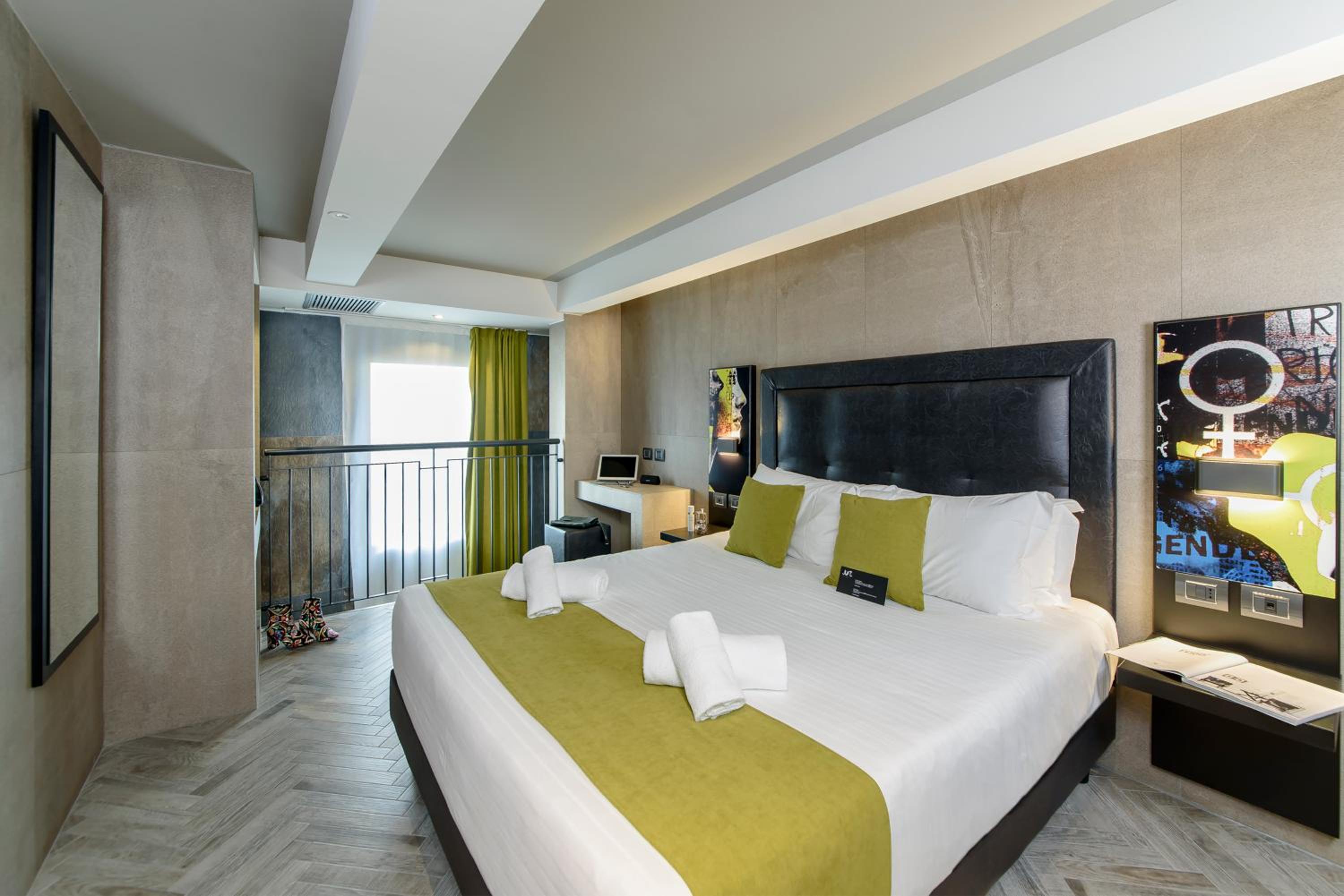Duplex Junior Suite thumbnail 6