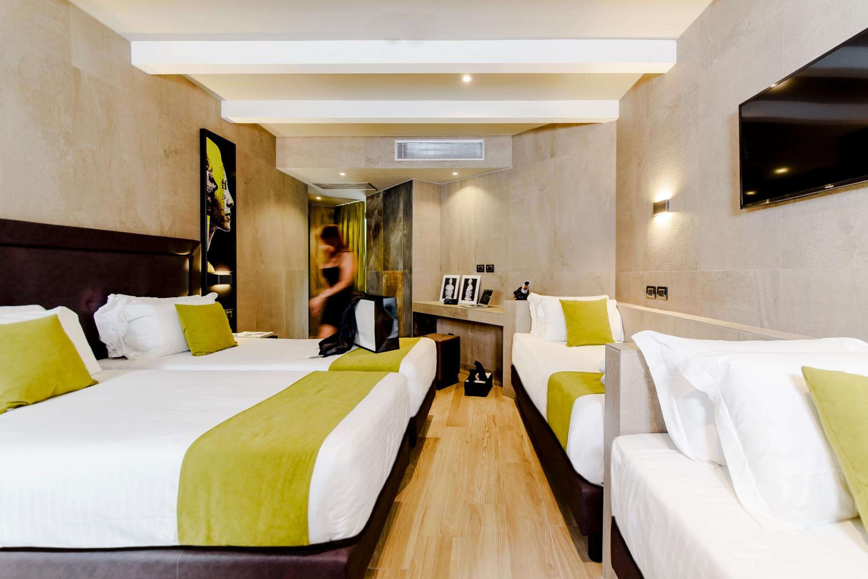 Standard Quadruple Room