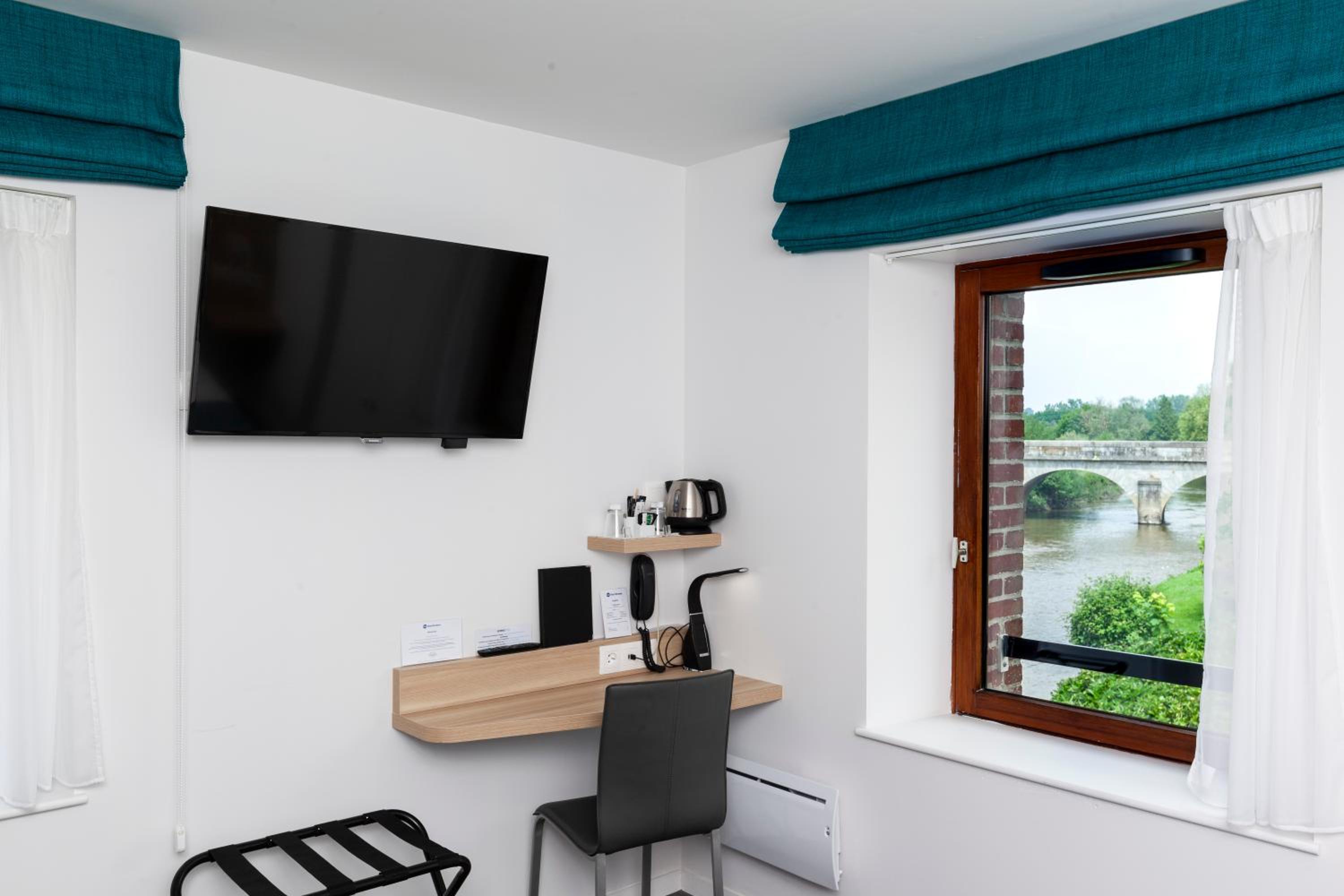 Comfort Room with River View - Photo 1