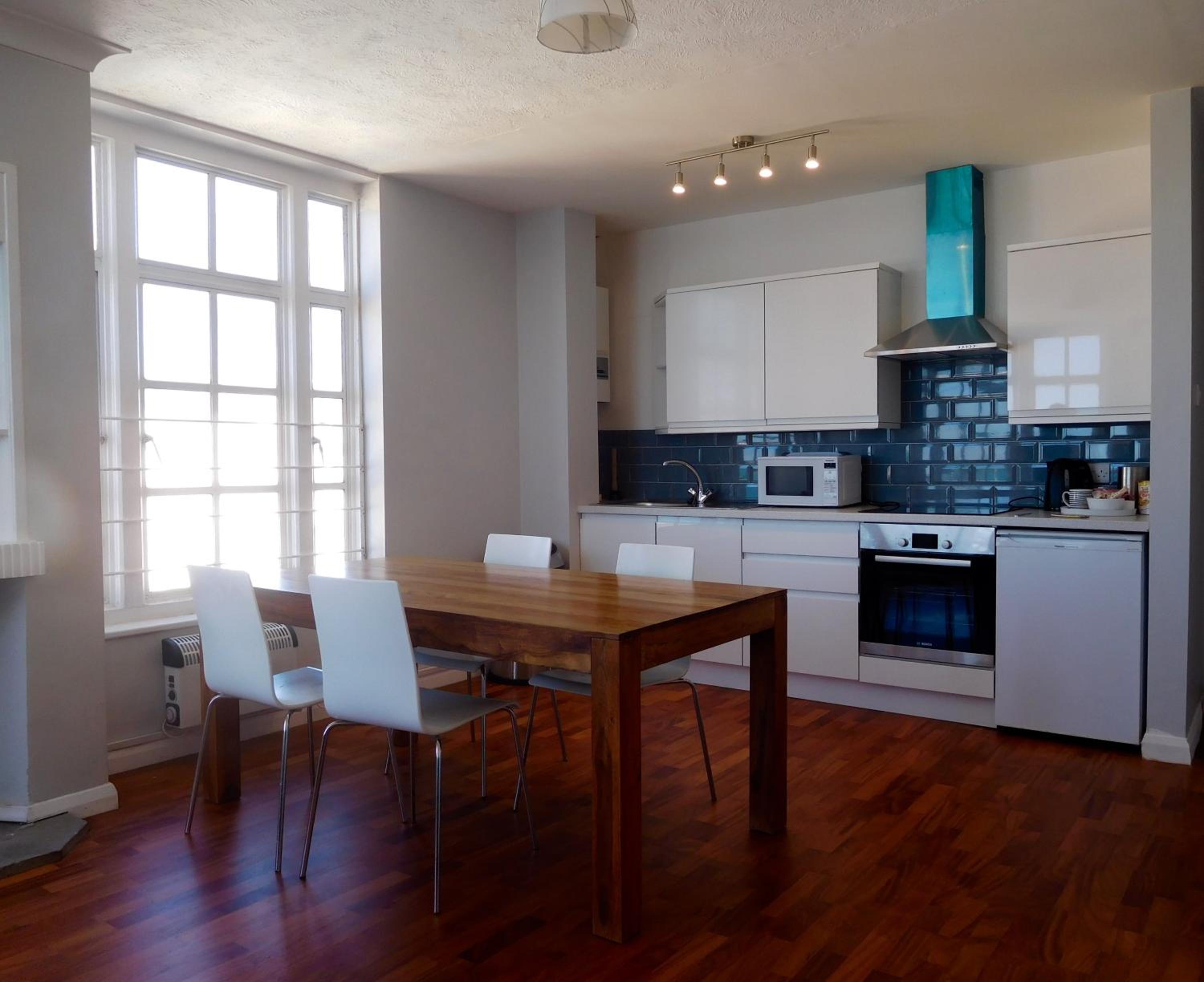 Apartment with Sea View - Photo 10