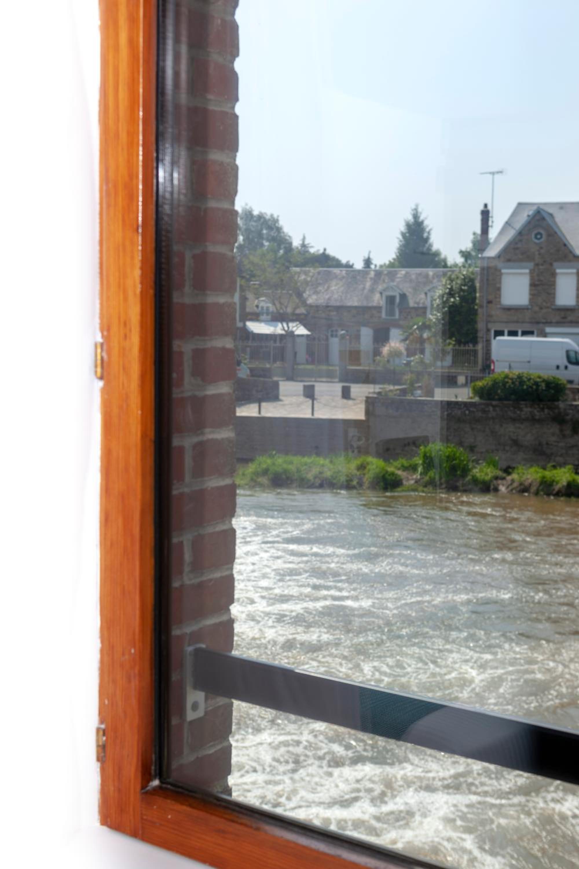 Comfort Room with River View - Photo 6