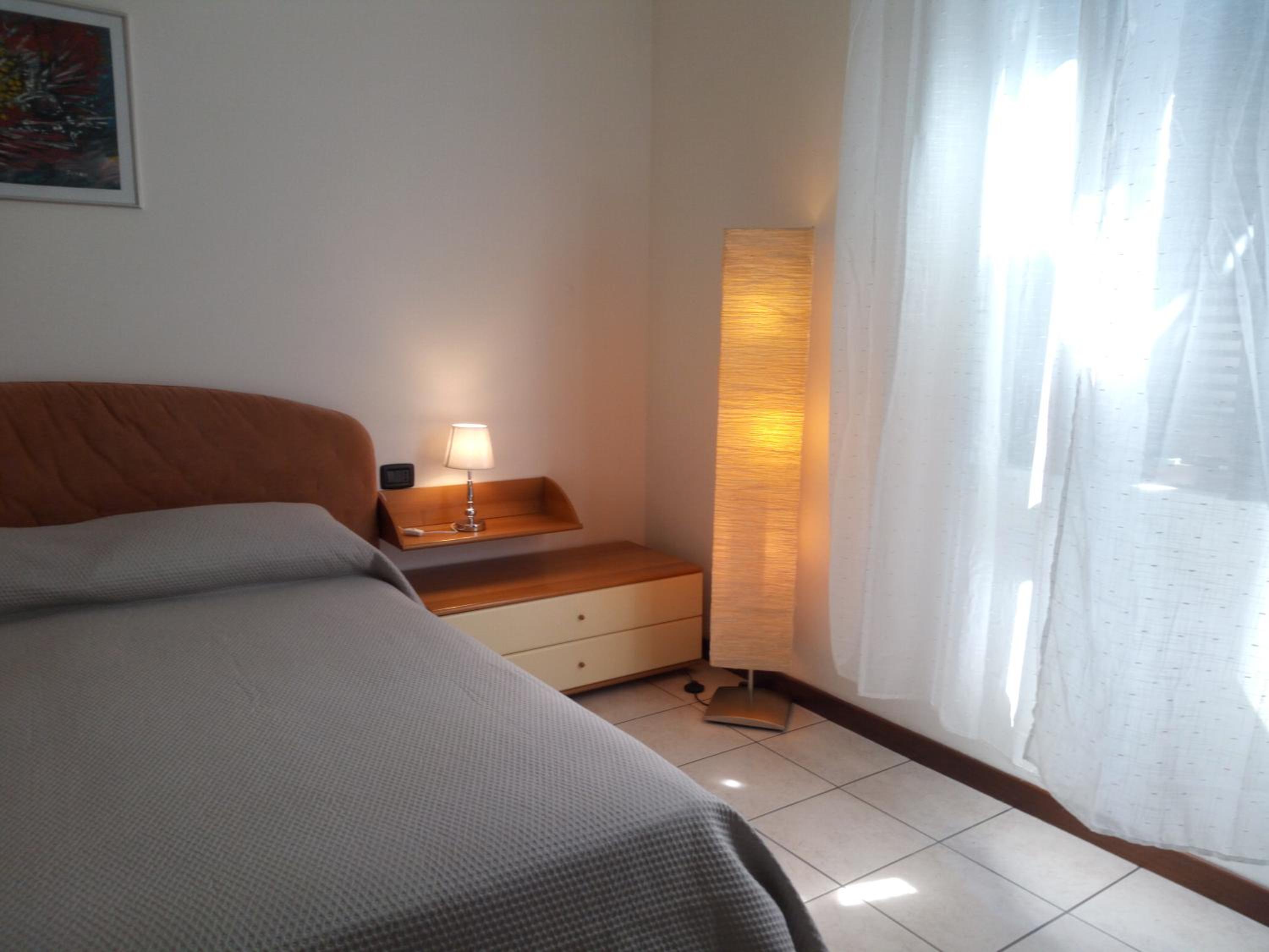 One-Bedroom Apartment - Photo 3
