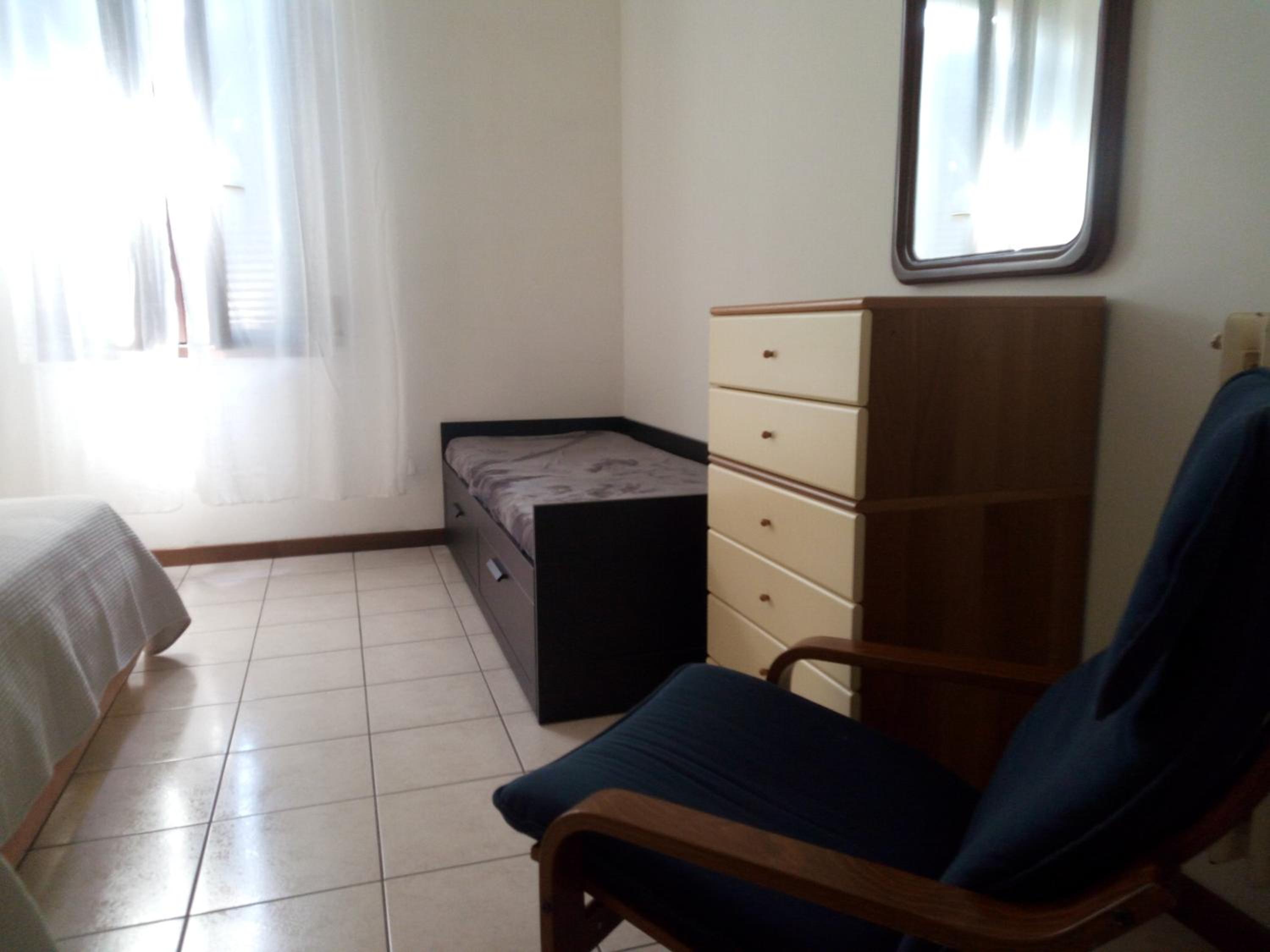 One-Bedroom Apartment - Photo 12