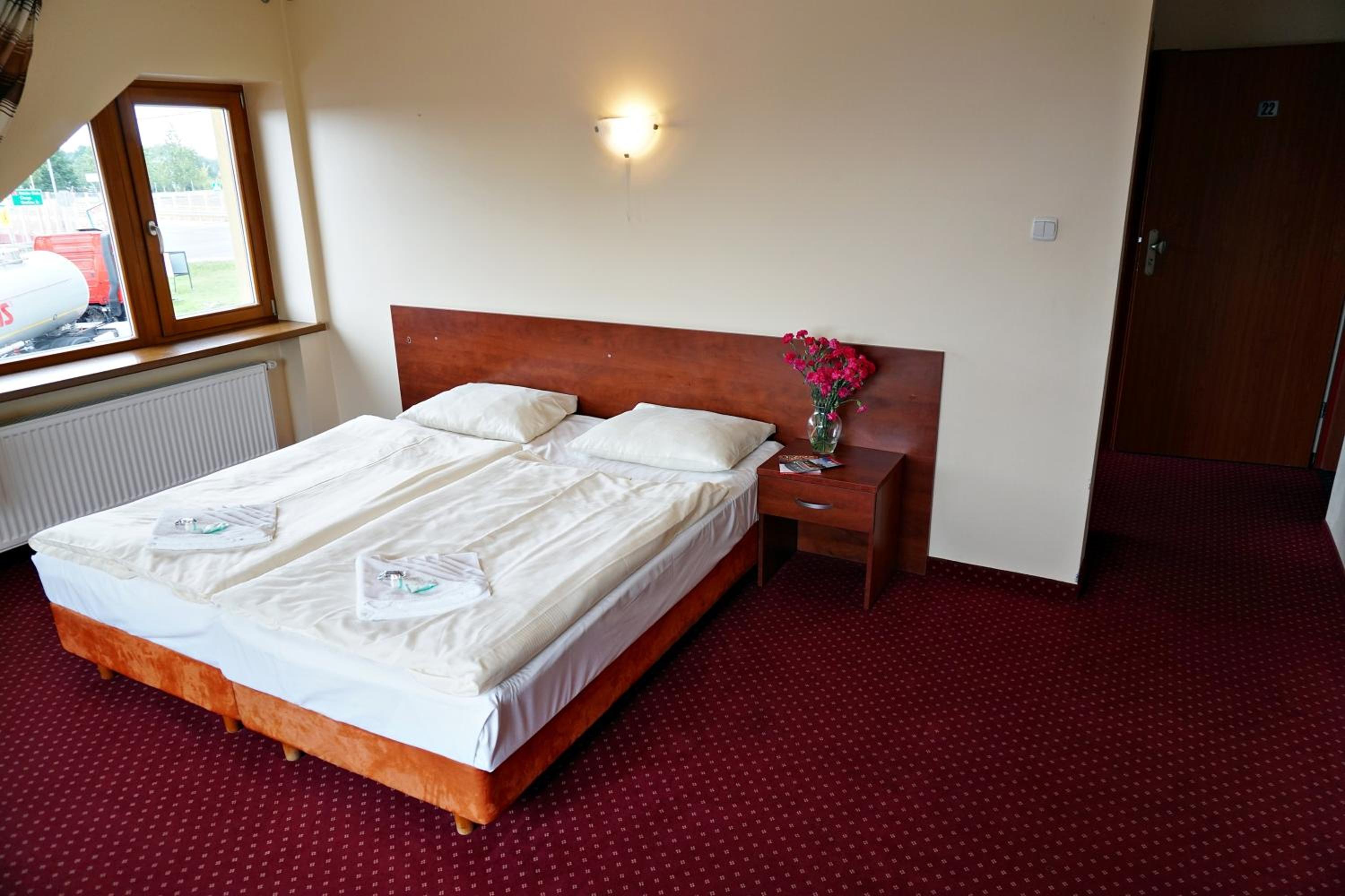 Double or Twin Room - Photo 2
