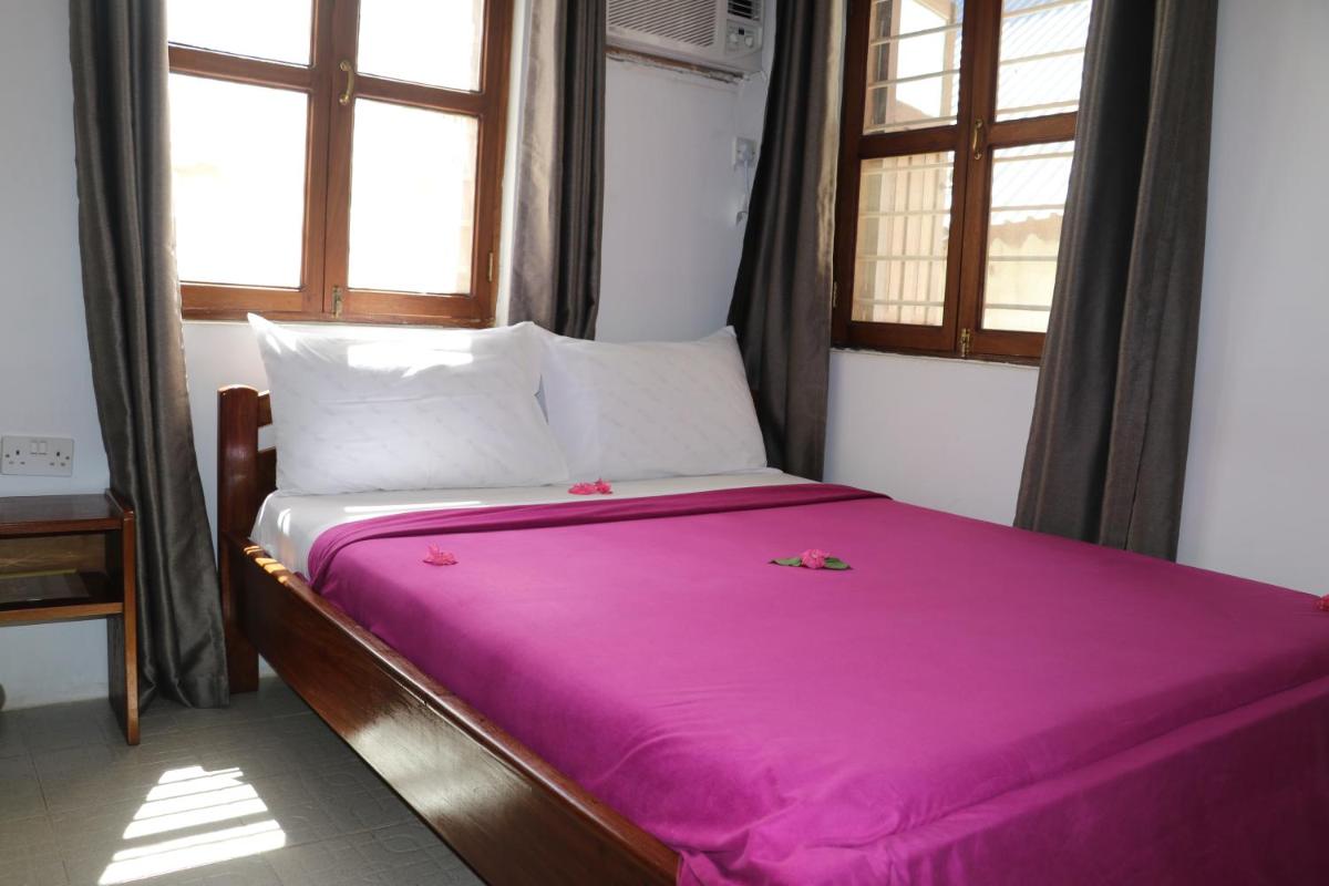 Standard Double Room photo 3