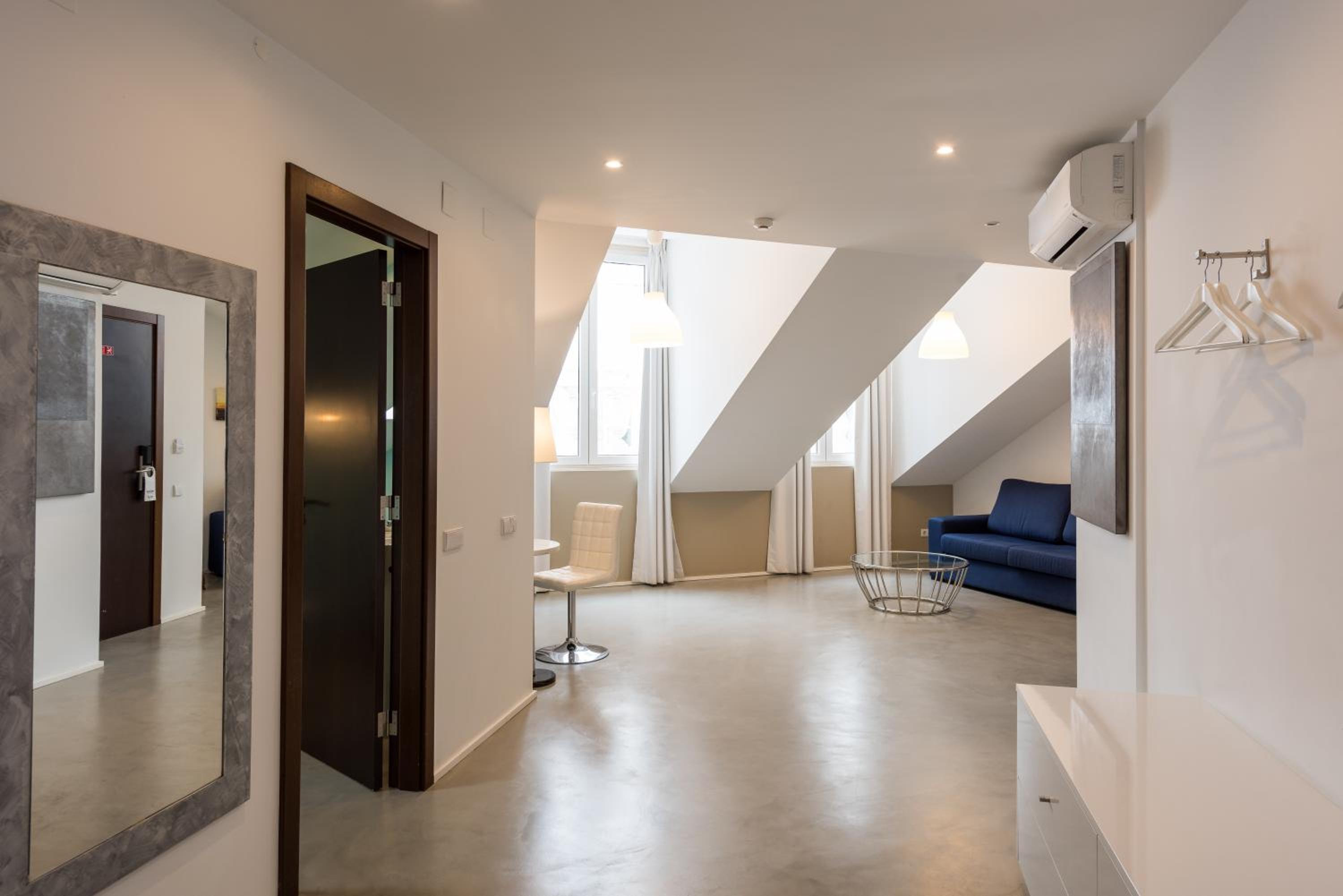 Superior Double or Twin Room - Photo 4
