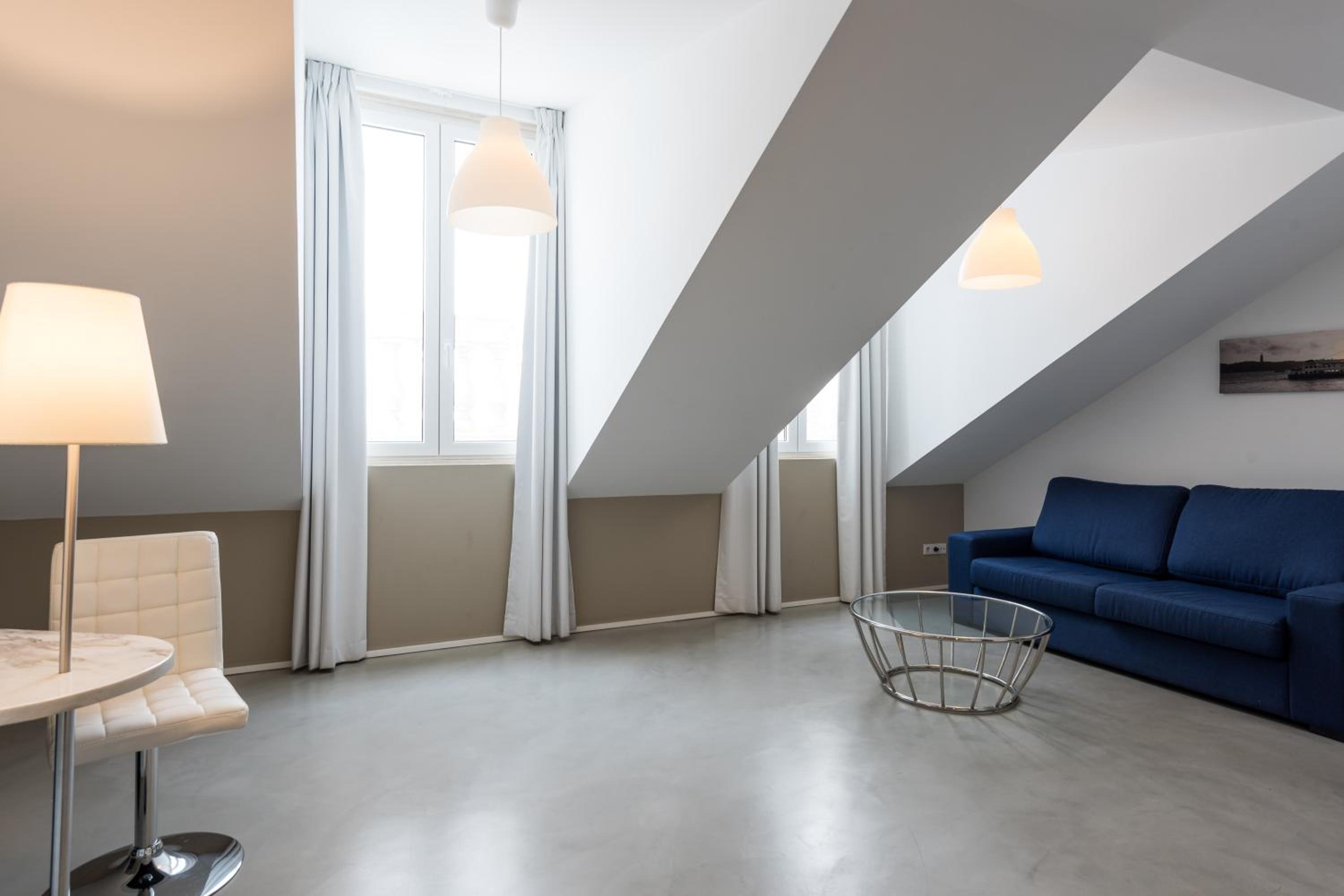 Superior Double or Twin Room - Photo 15
