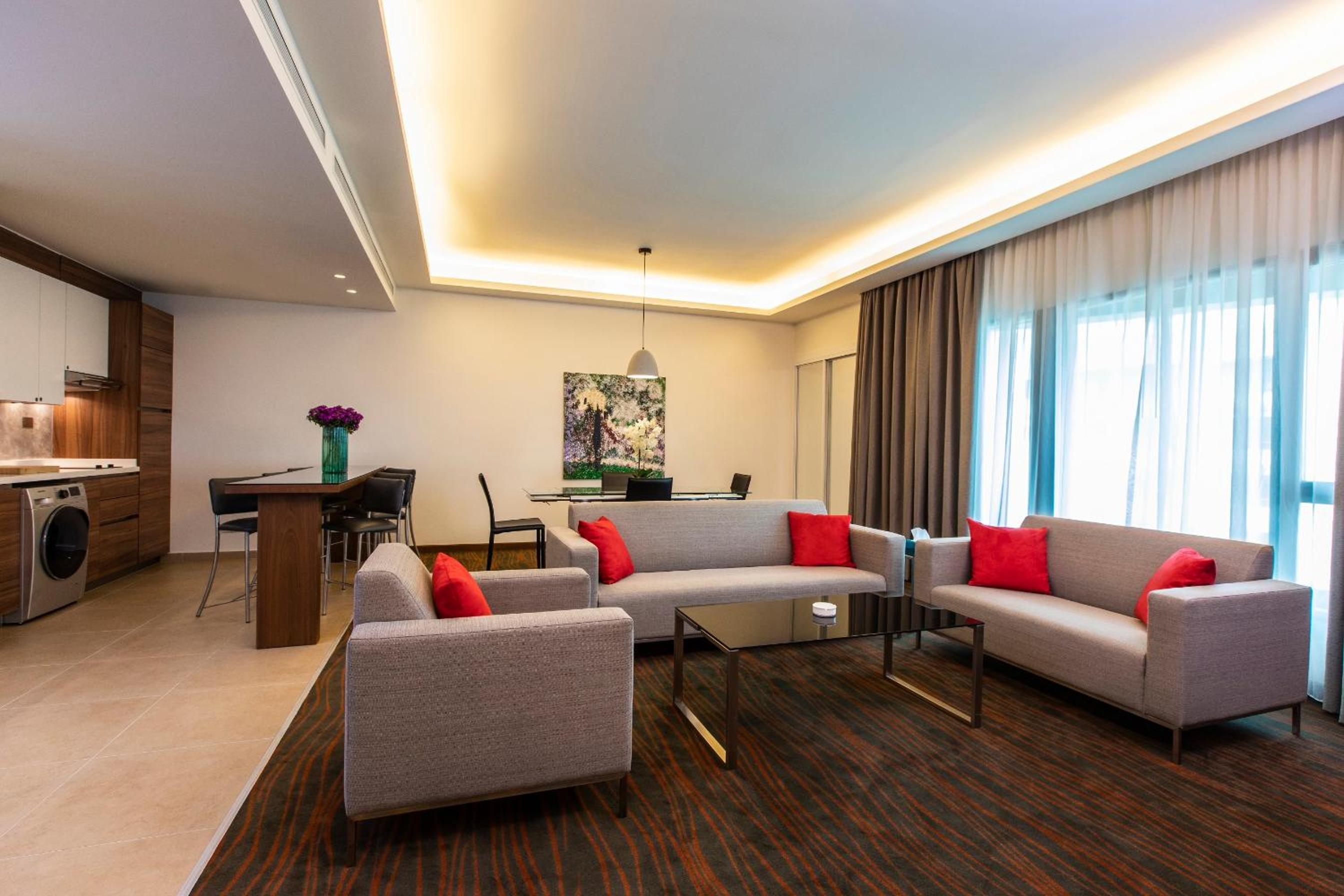 Executive Suite photo 2