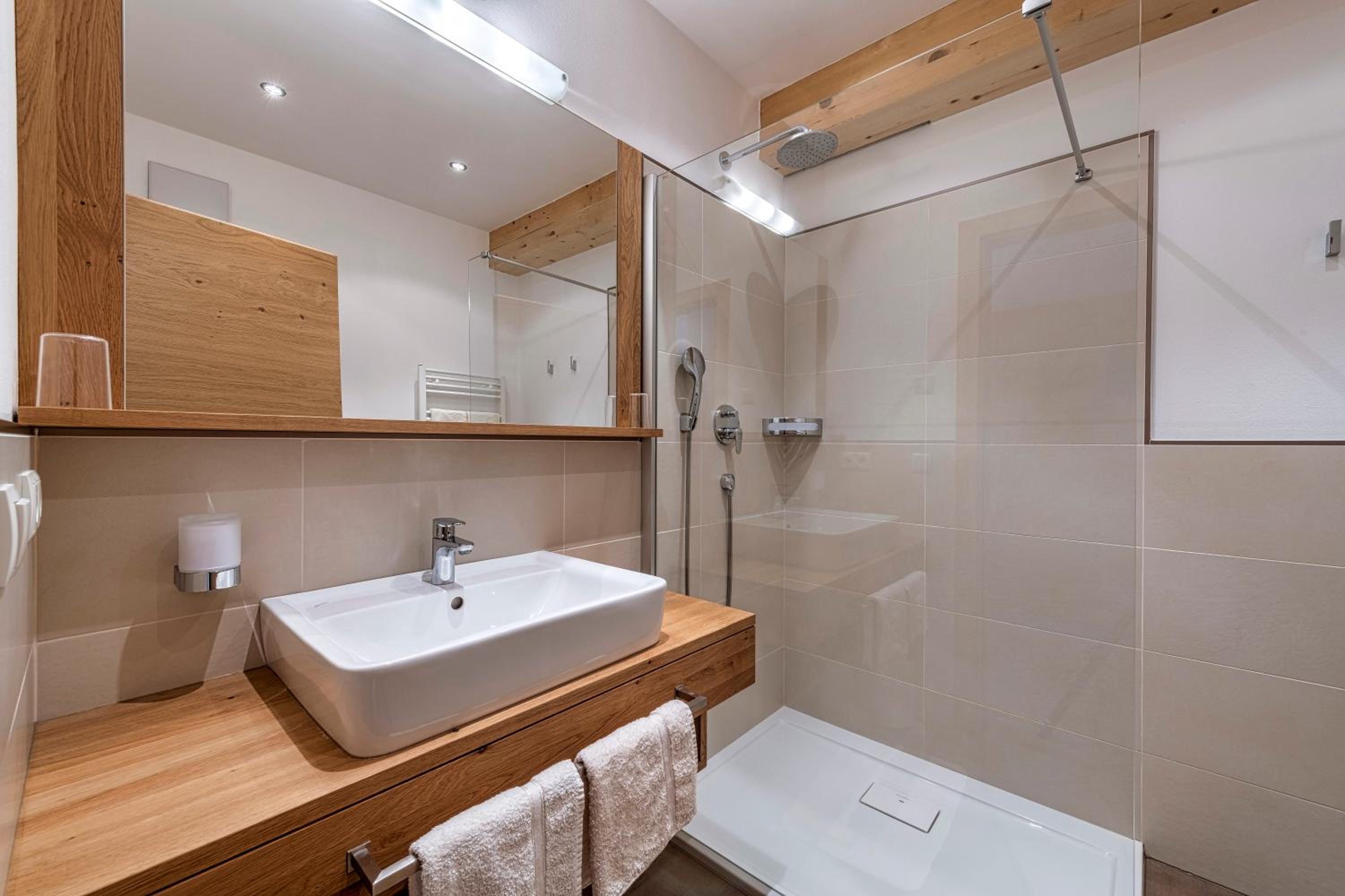 Double Room with Valley View - Photo 3