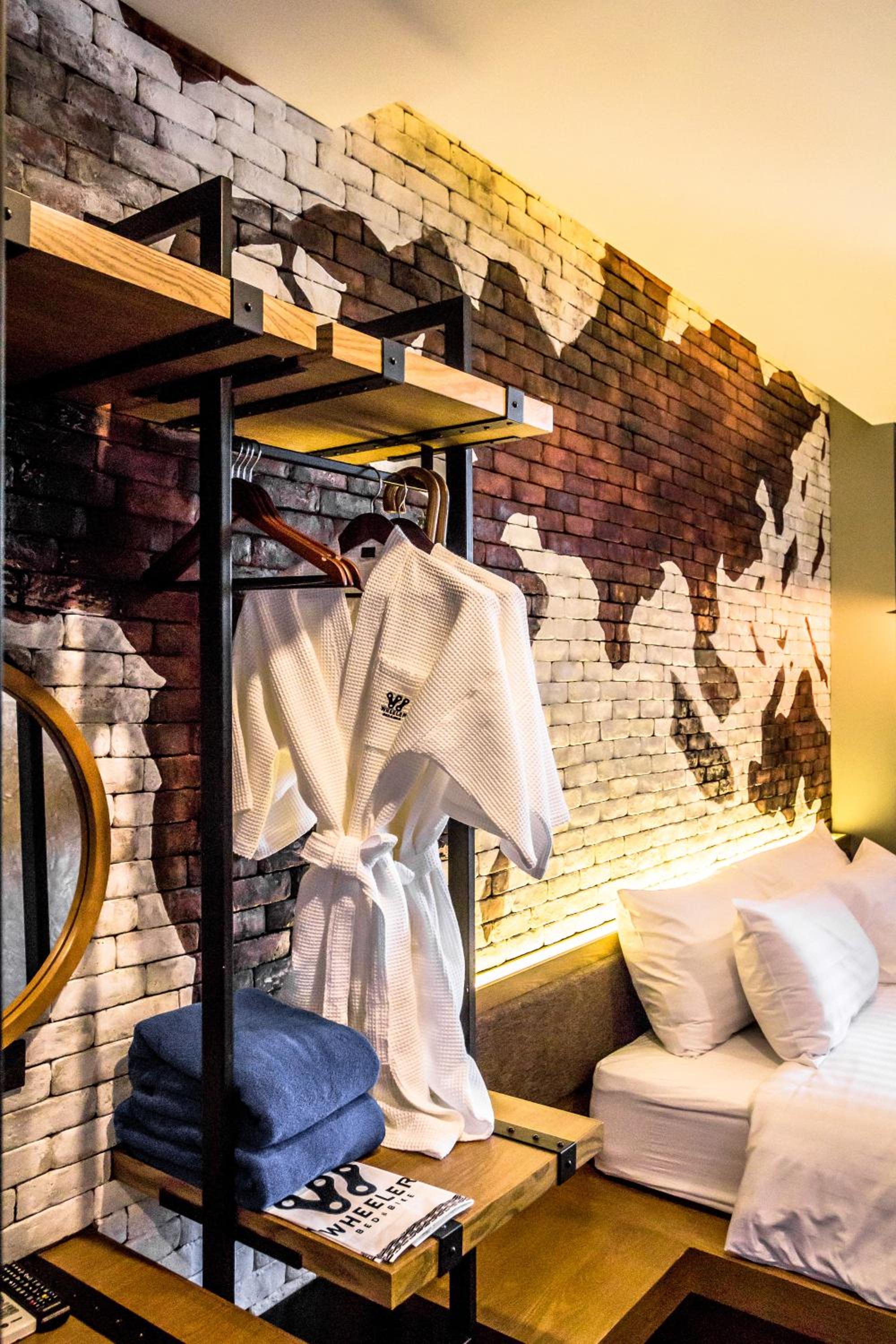 Family Suite - Photo 11