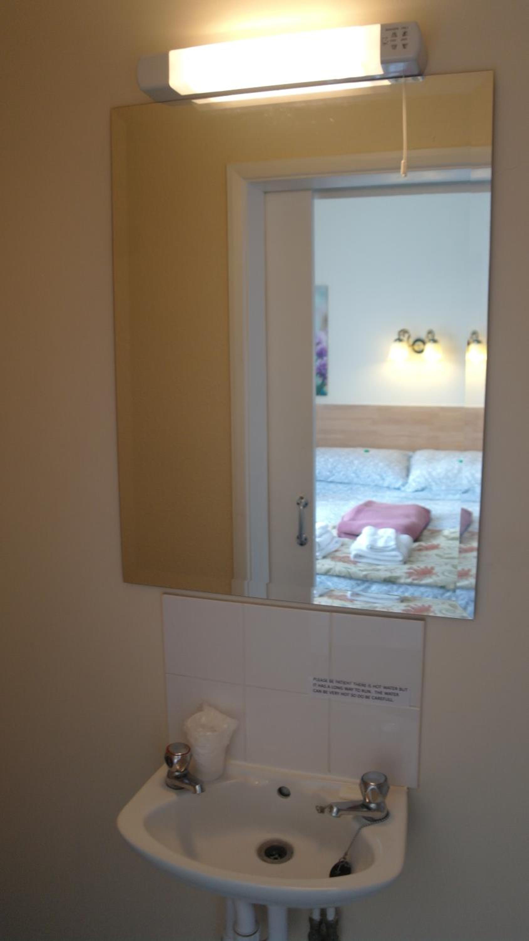 Standard Twin Room photo 2