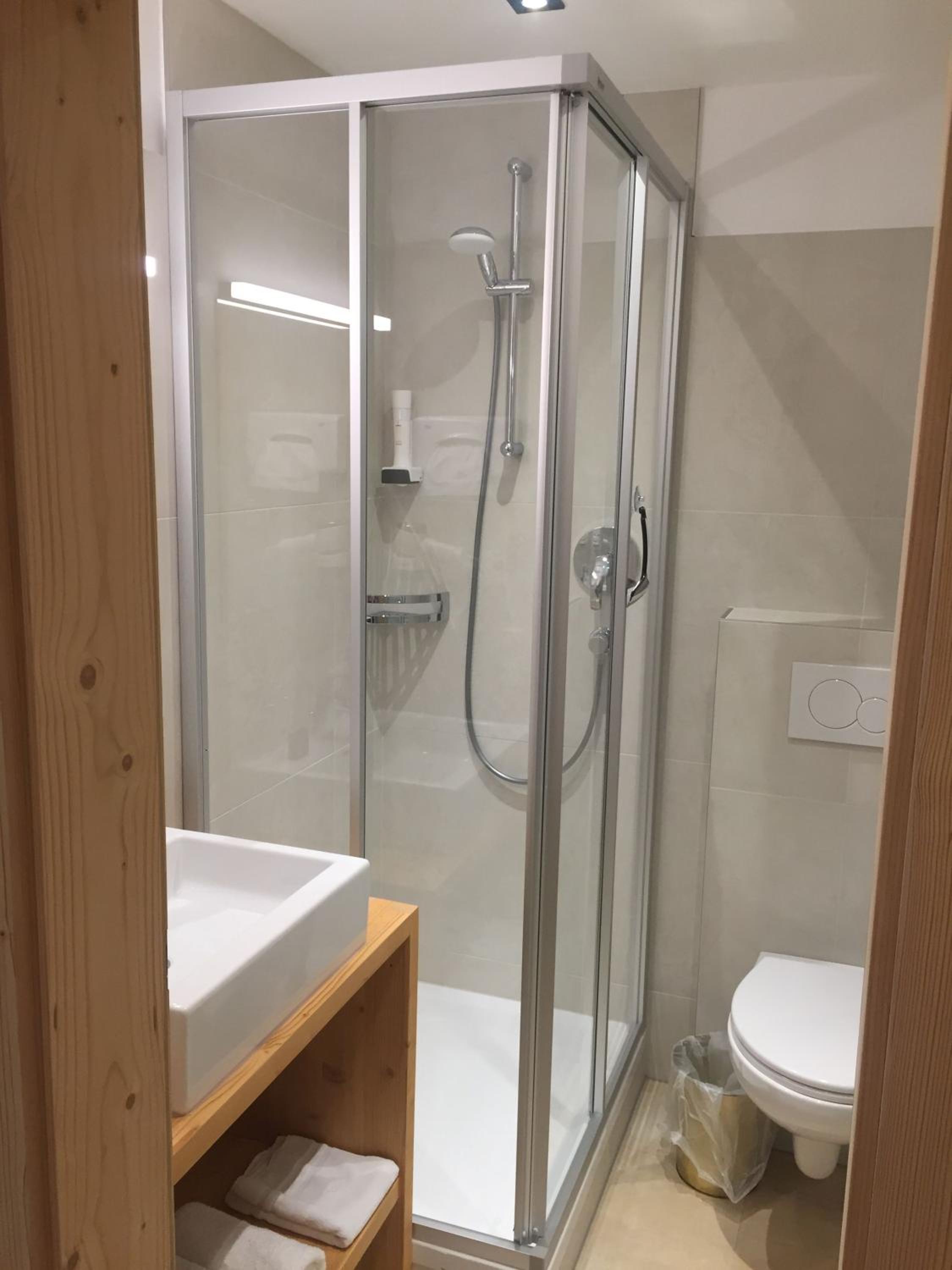Standard Double Room - Photo 2