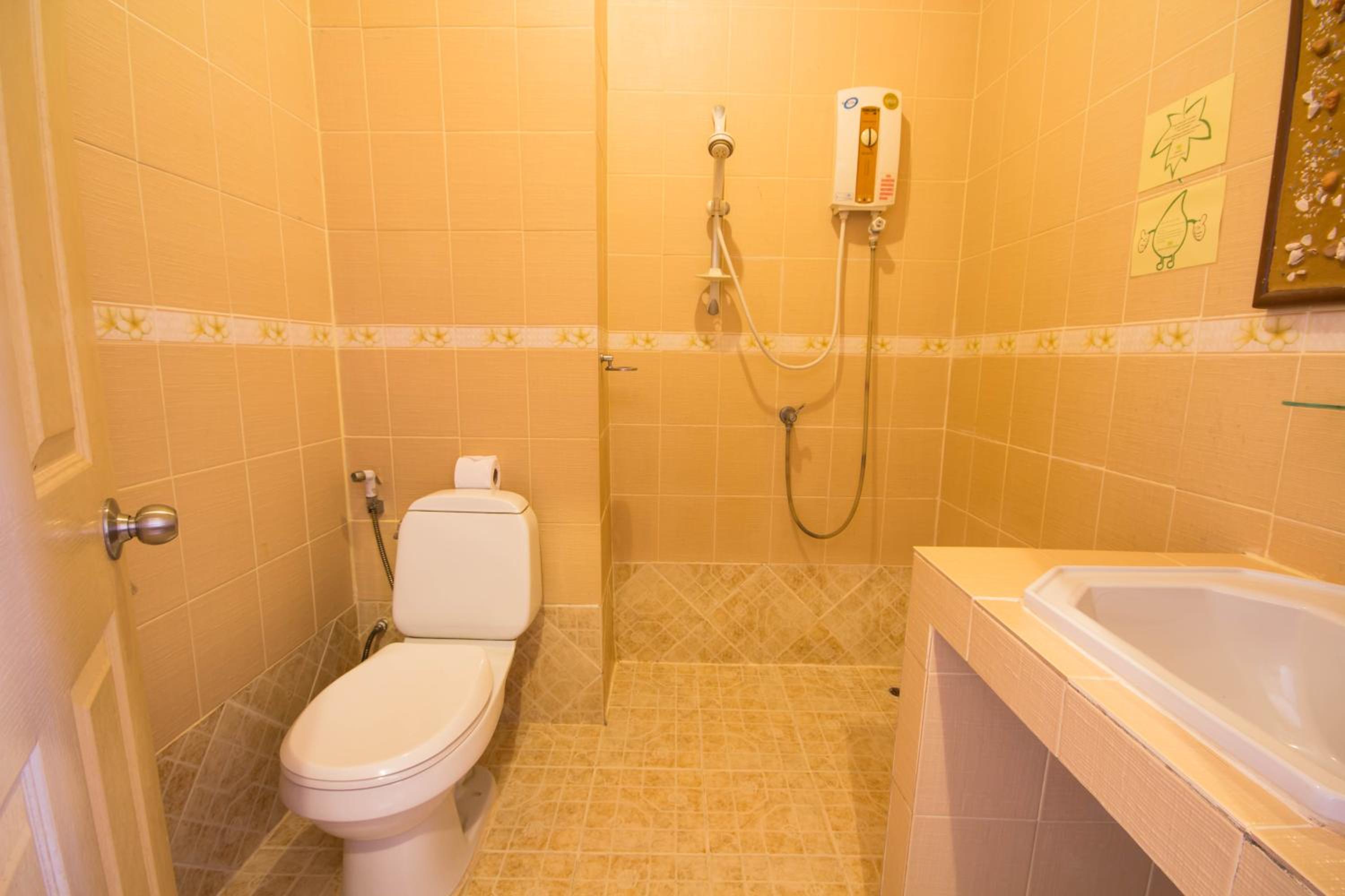 Deluxe Double Room with Pool Access - Photo 6