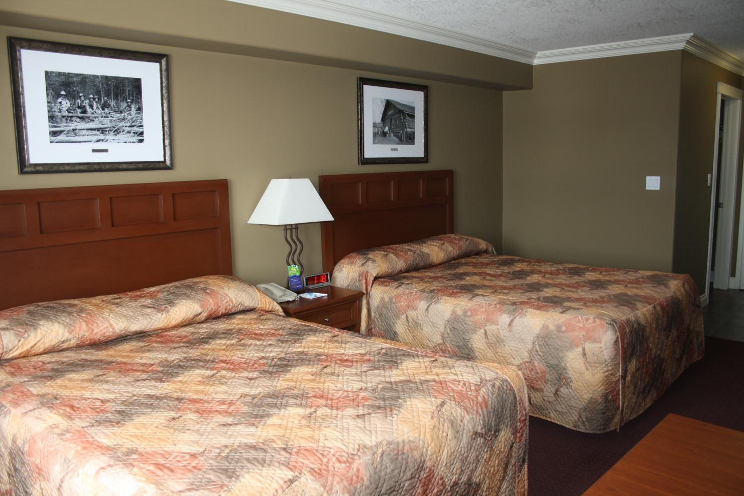 Queen Room with Two Queen Beds - Non-Smoking