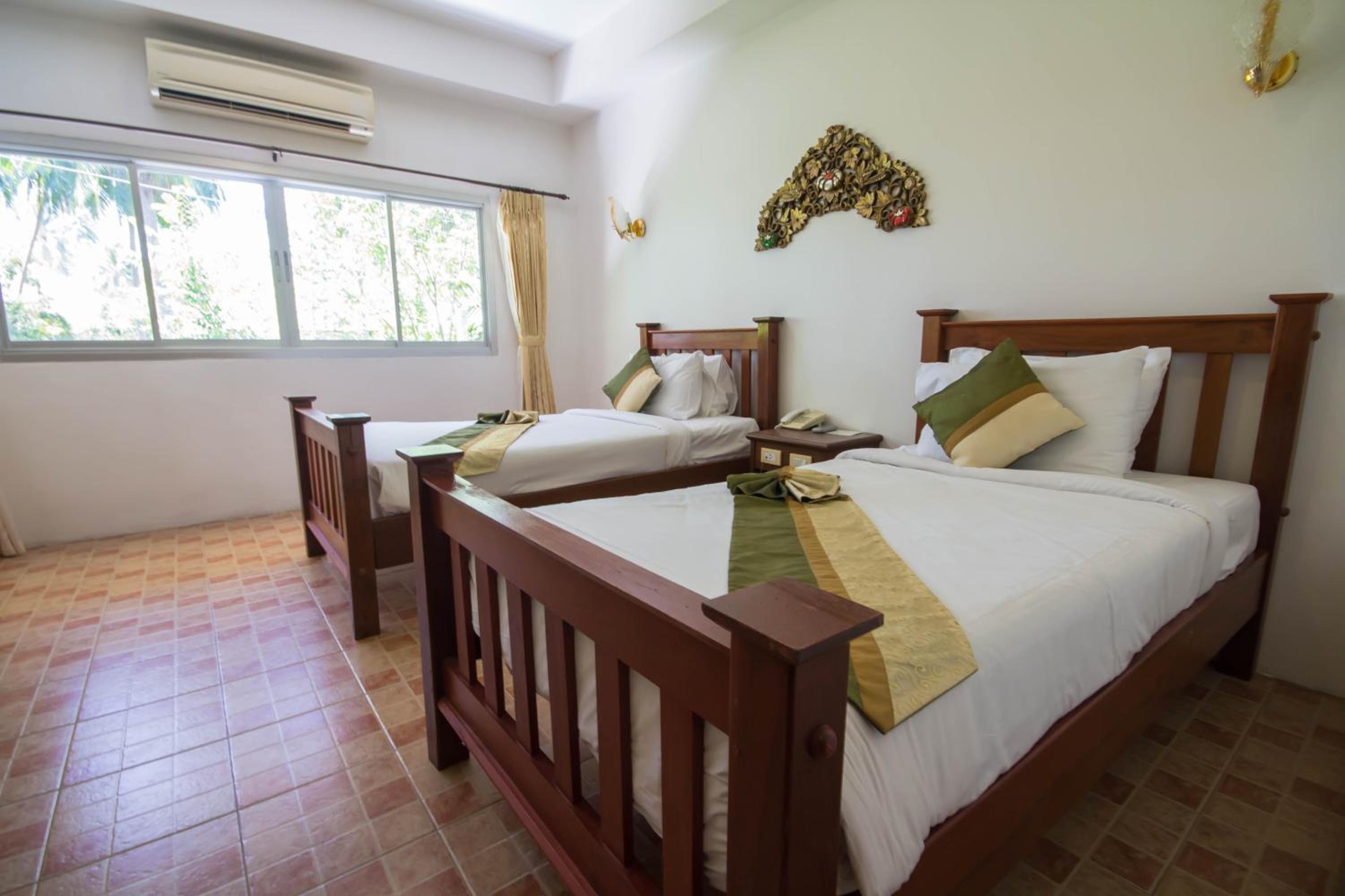 Standard Deluxe Twin Room - Photo 4